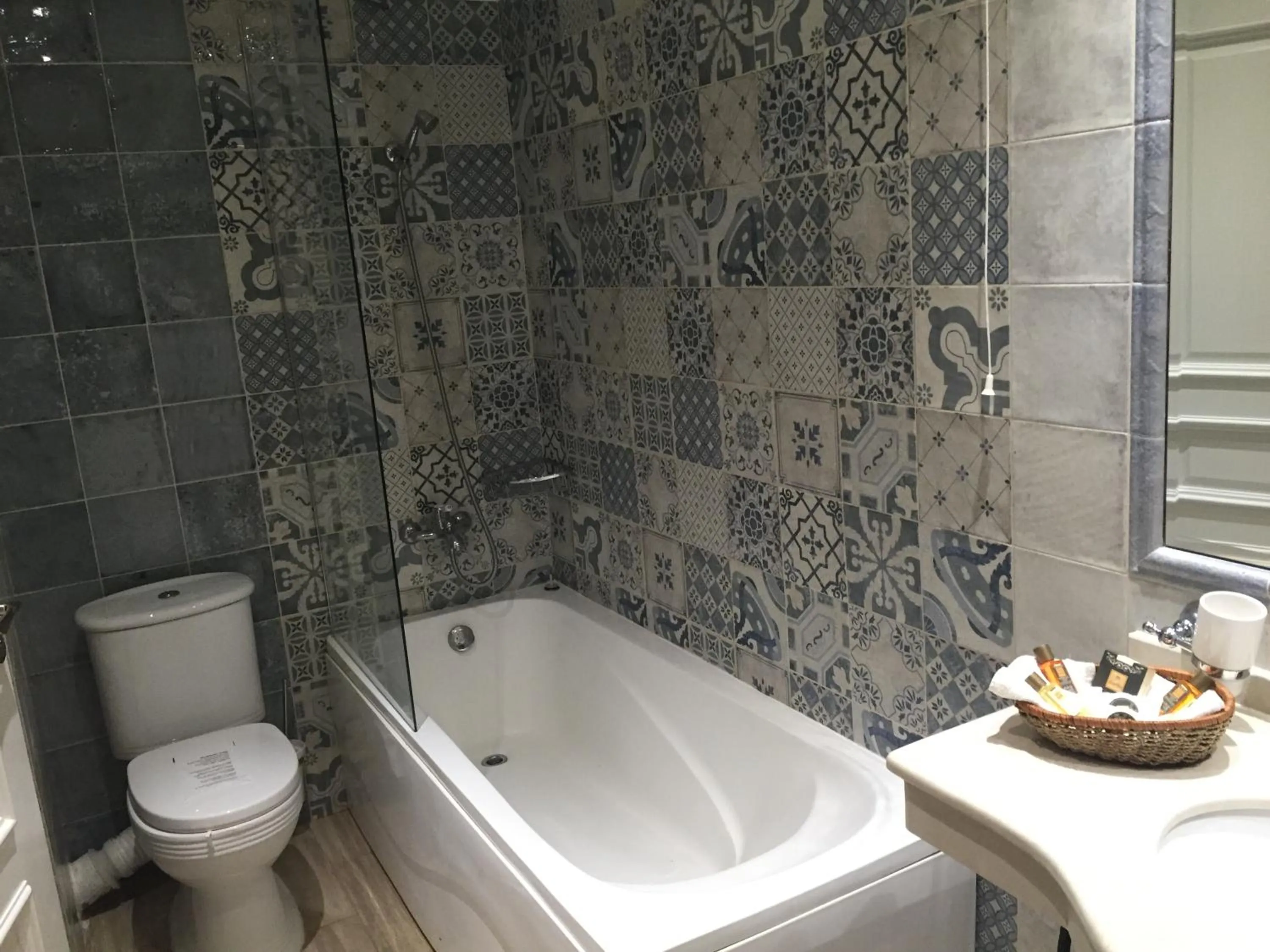 Bathroom in Therma Palace - SPA Mineral Pool & All inclusive & Free Parking