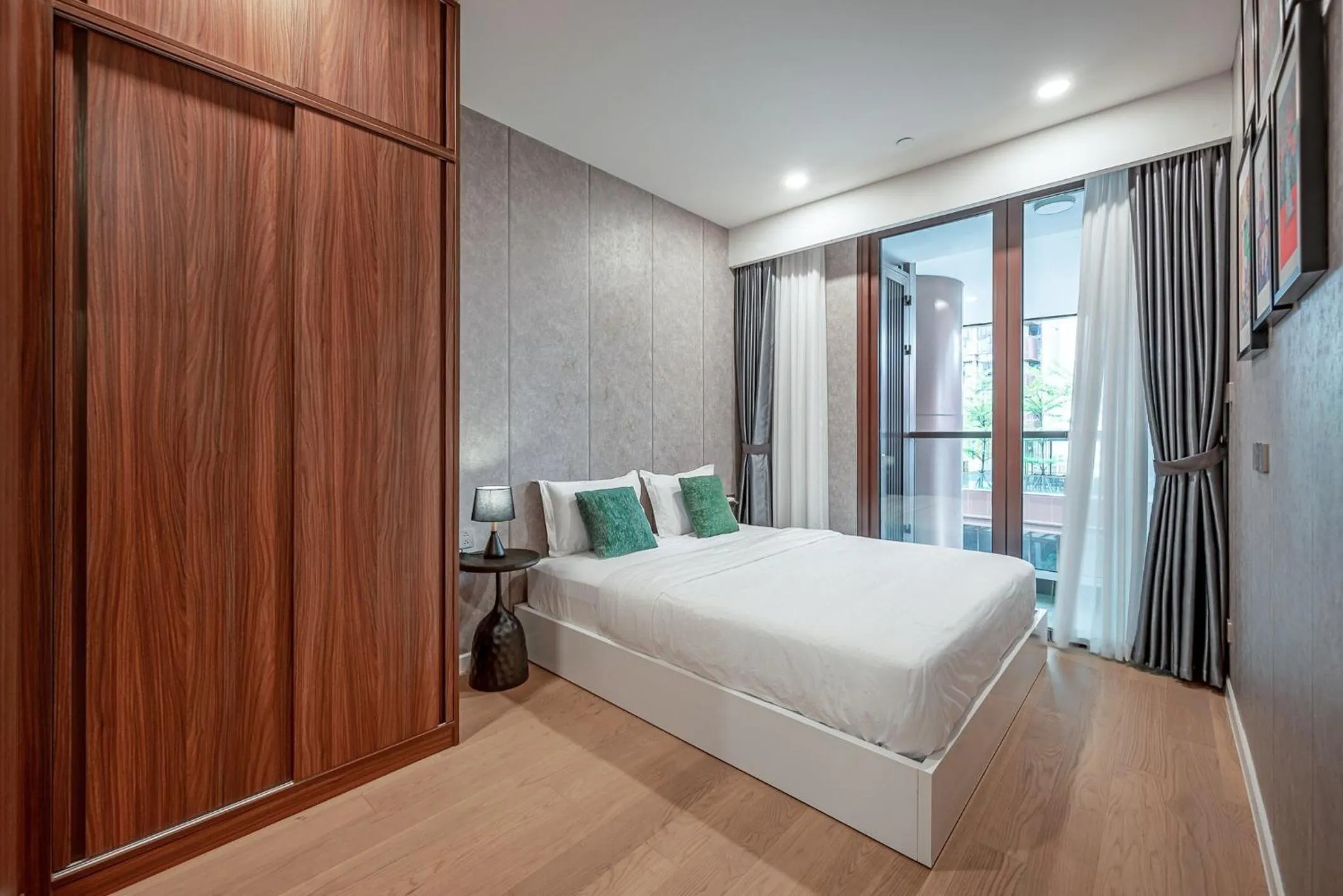 Bedroom, Bed in Metropole Thu Thiem Condo Apartment