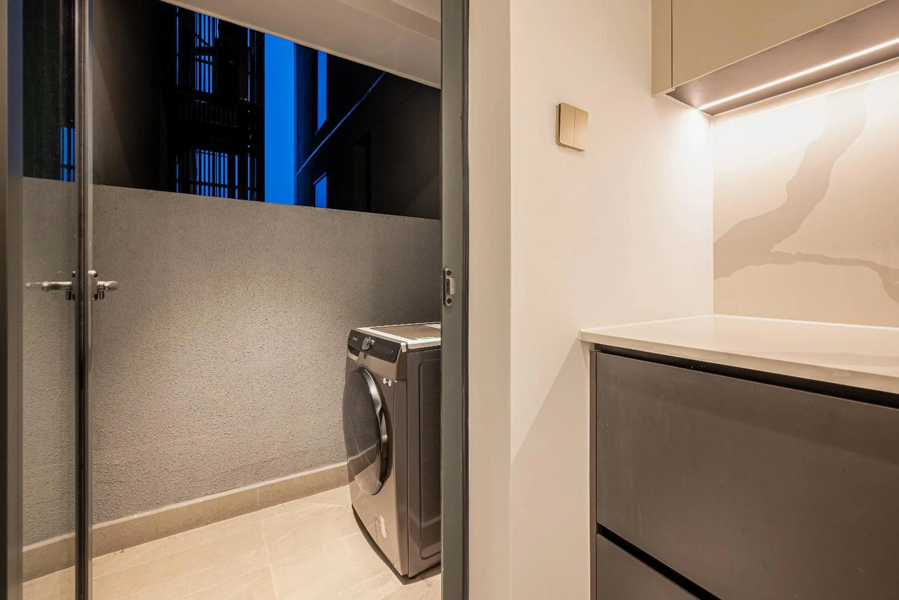 washing machine in Metropole Thu Thiem Condo Apartment