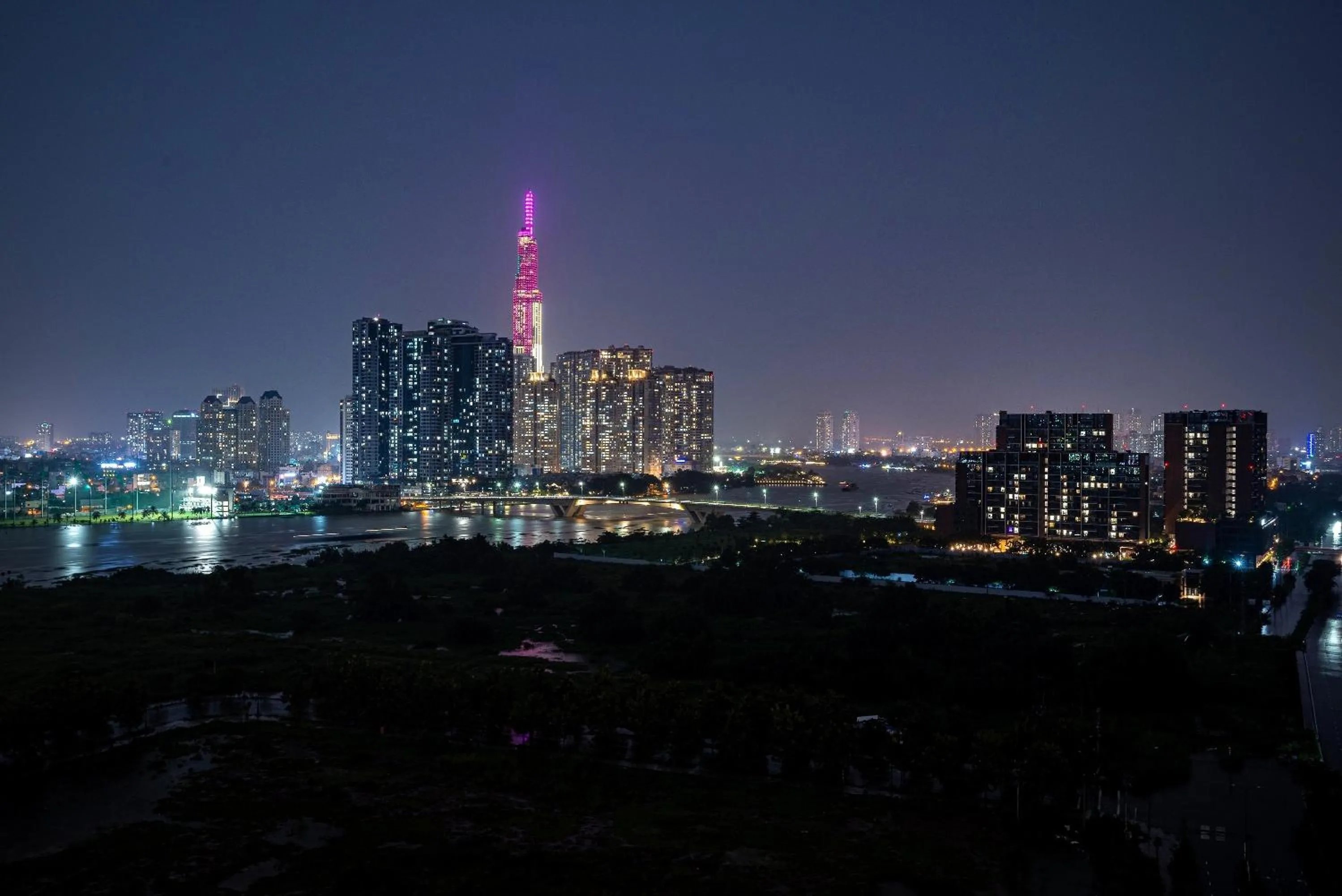 Night in Metropole Thu Thiem Condo Apartment