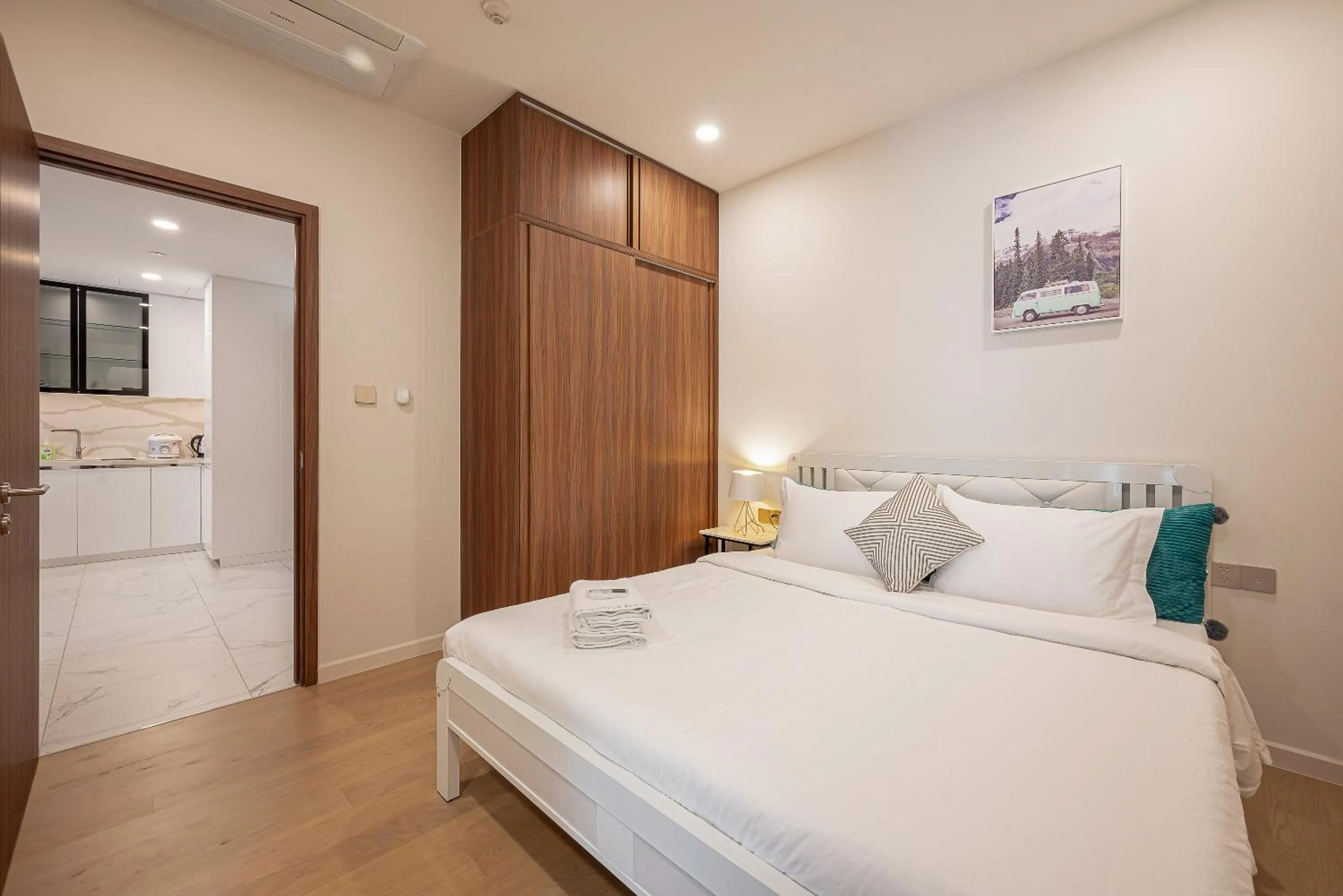 Bedroom, Bed in Metropole Thu Thiem Condo Apartment