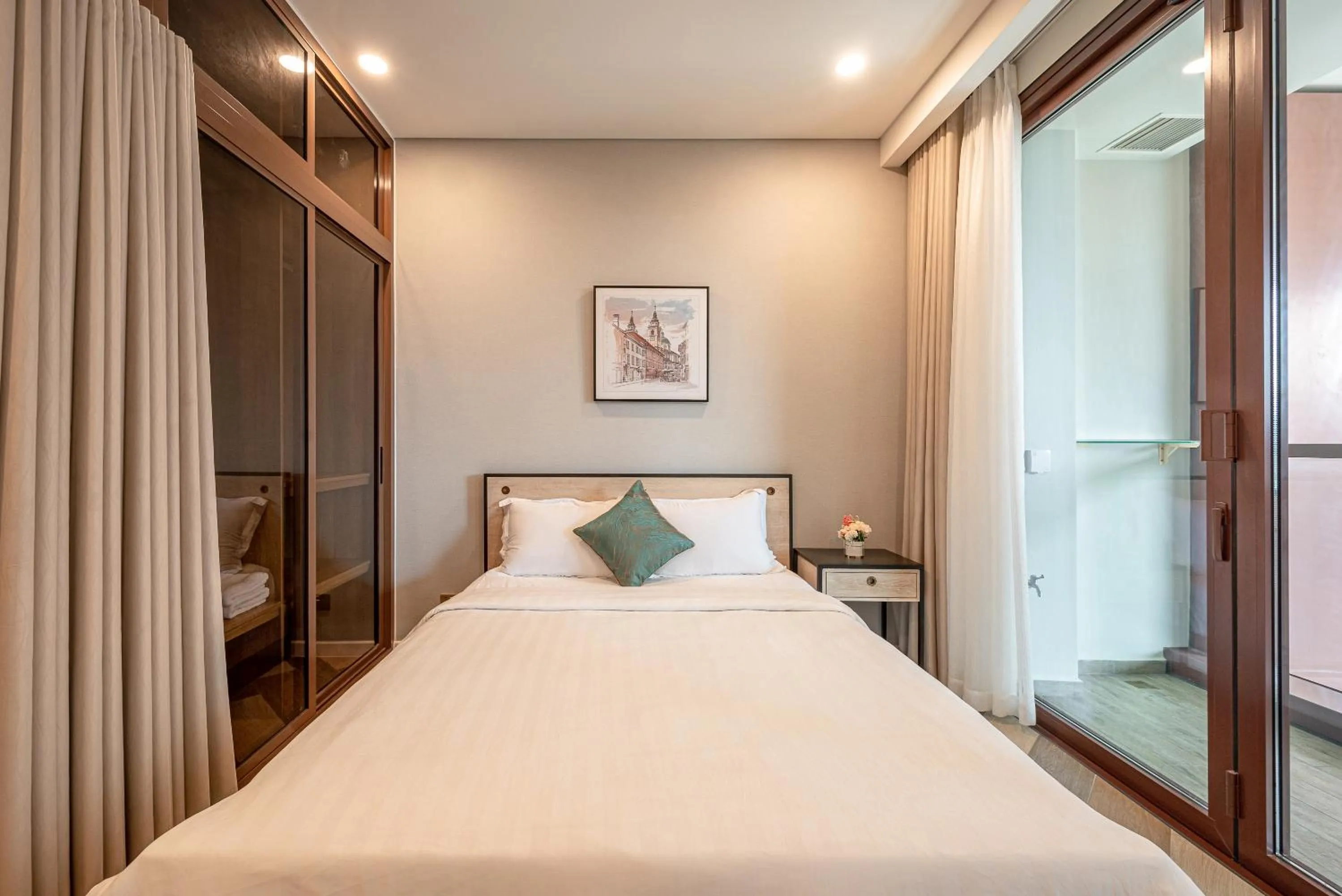 Bedroom, Bed in Metropole Thu Thiem Condo Apartment