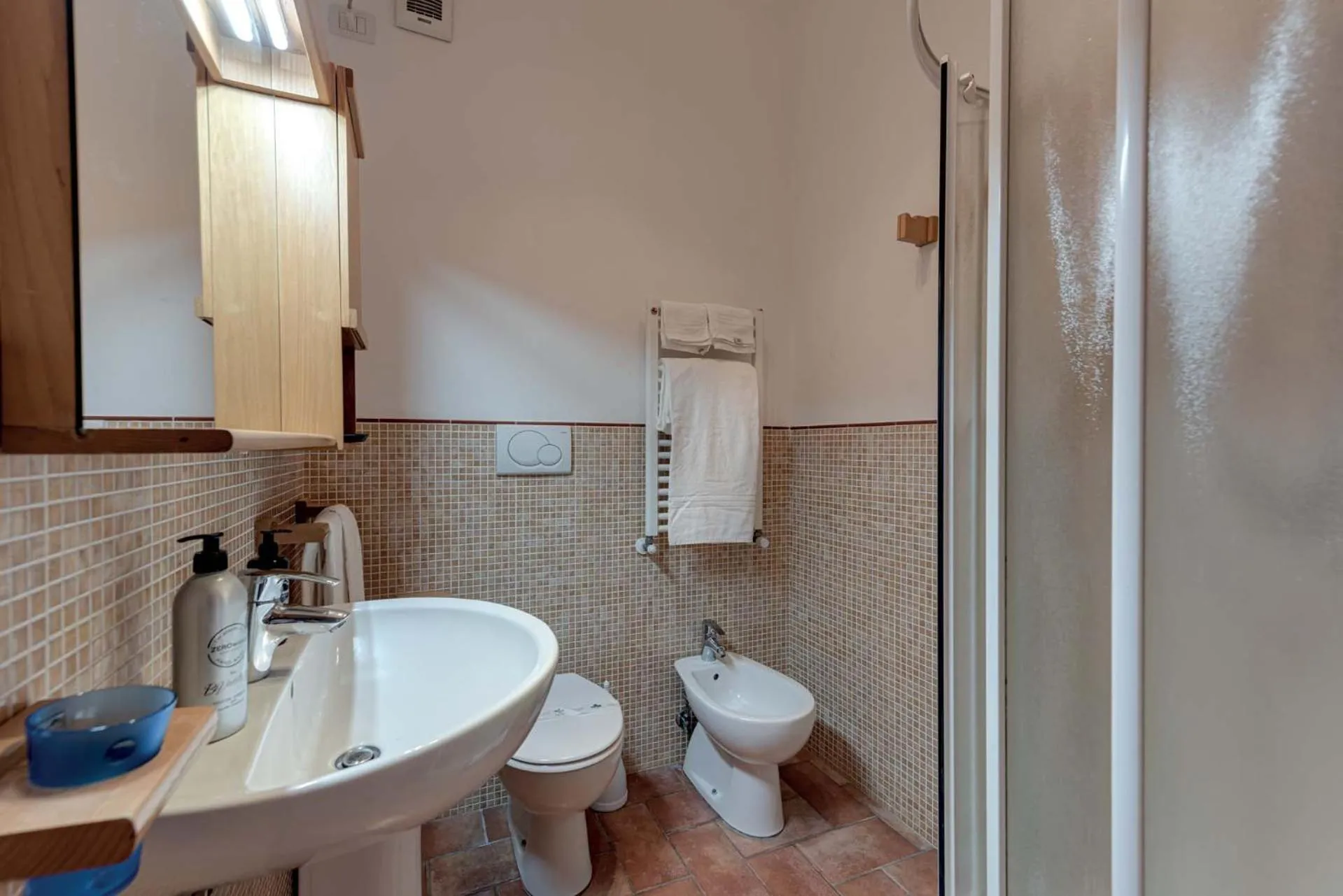 Shower in Vedetta Townhouse - camere e appartamenti nel centro storico by Be Vedetta