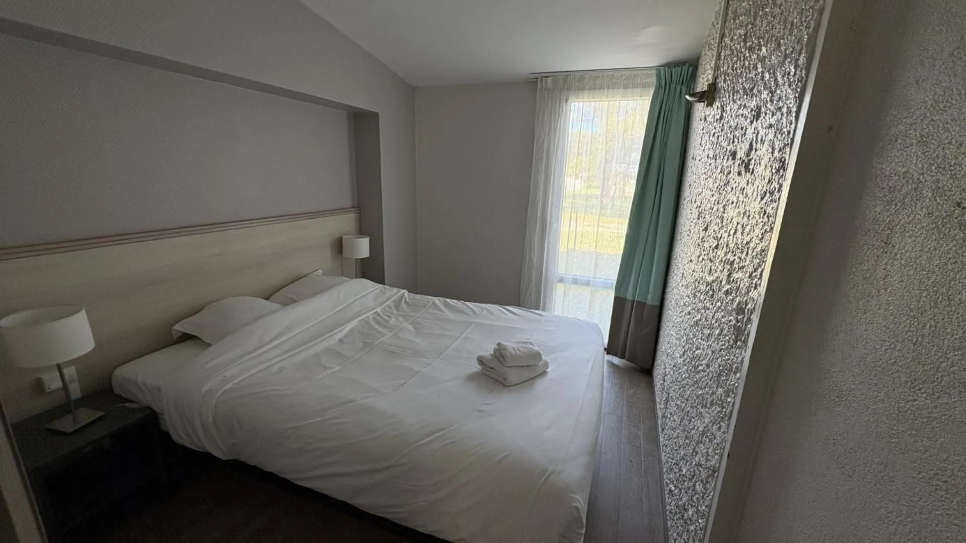 Bedroom, Bed in VVF Cotentin Îles anglo-normandes