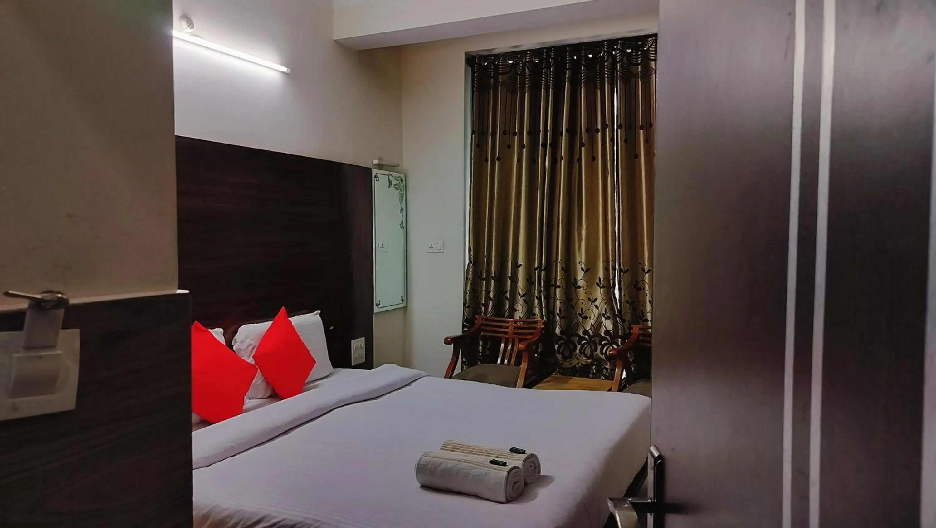 Bed in Royale India by Venu