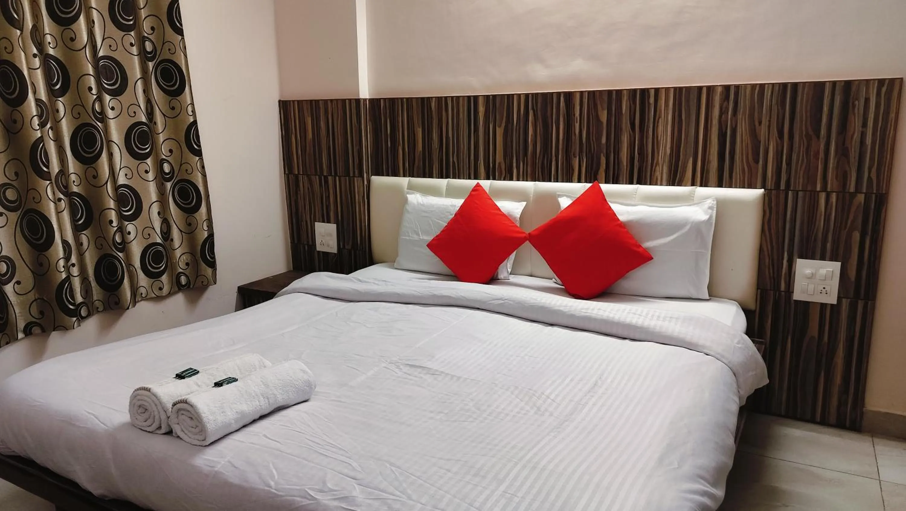 Bed in Royale India by Venu