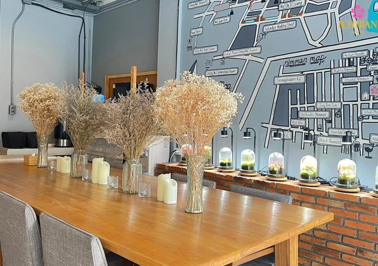 Restaurant/places to eat in Ichiban Nimman Hotel