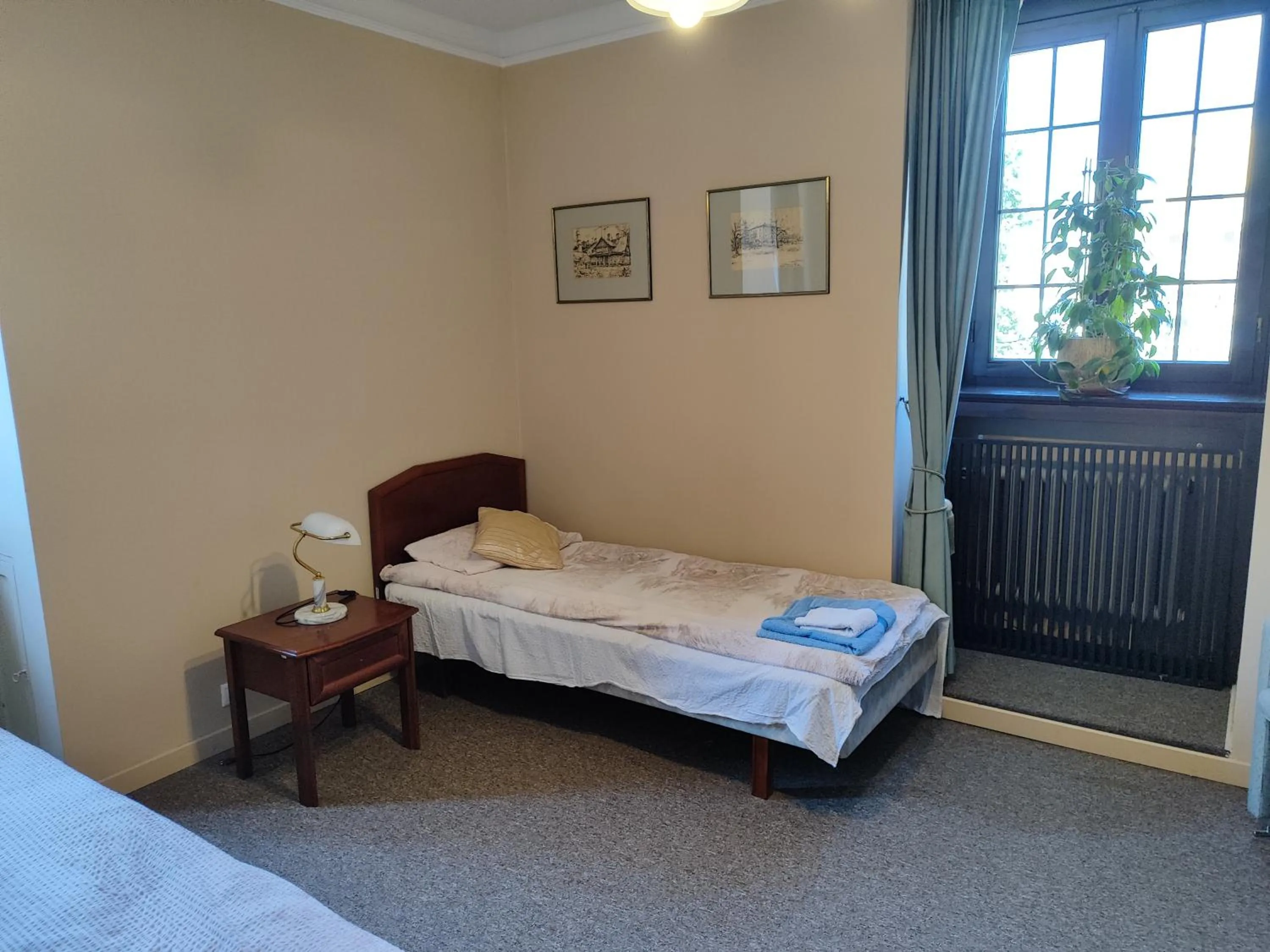 Bed in Pokój 315 dla dwóch osób z prywatną łazienką - Piotrkowska 262-264