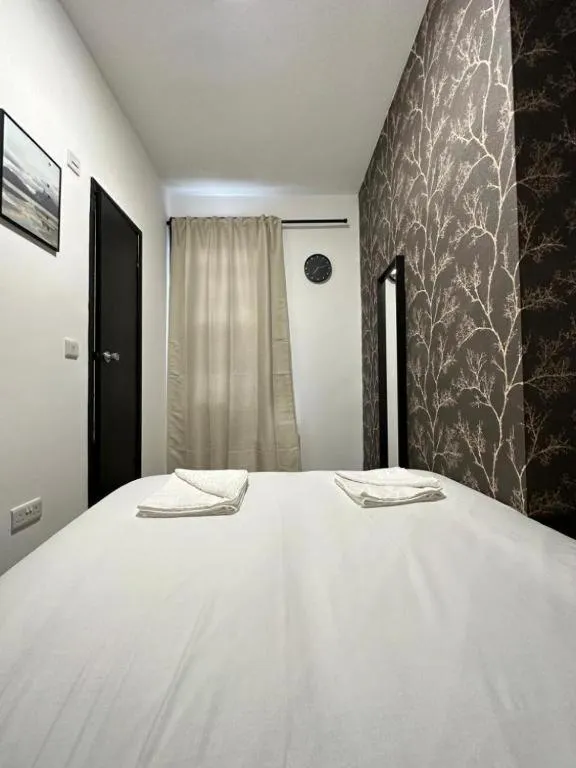 Bedroom, Bed in Ivy House Hotel