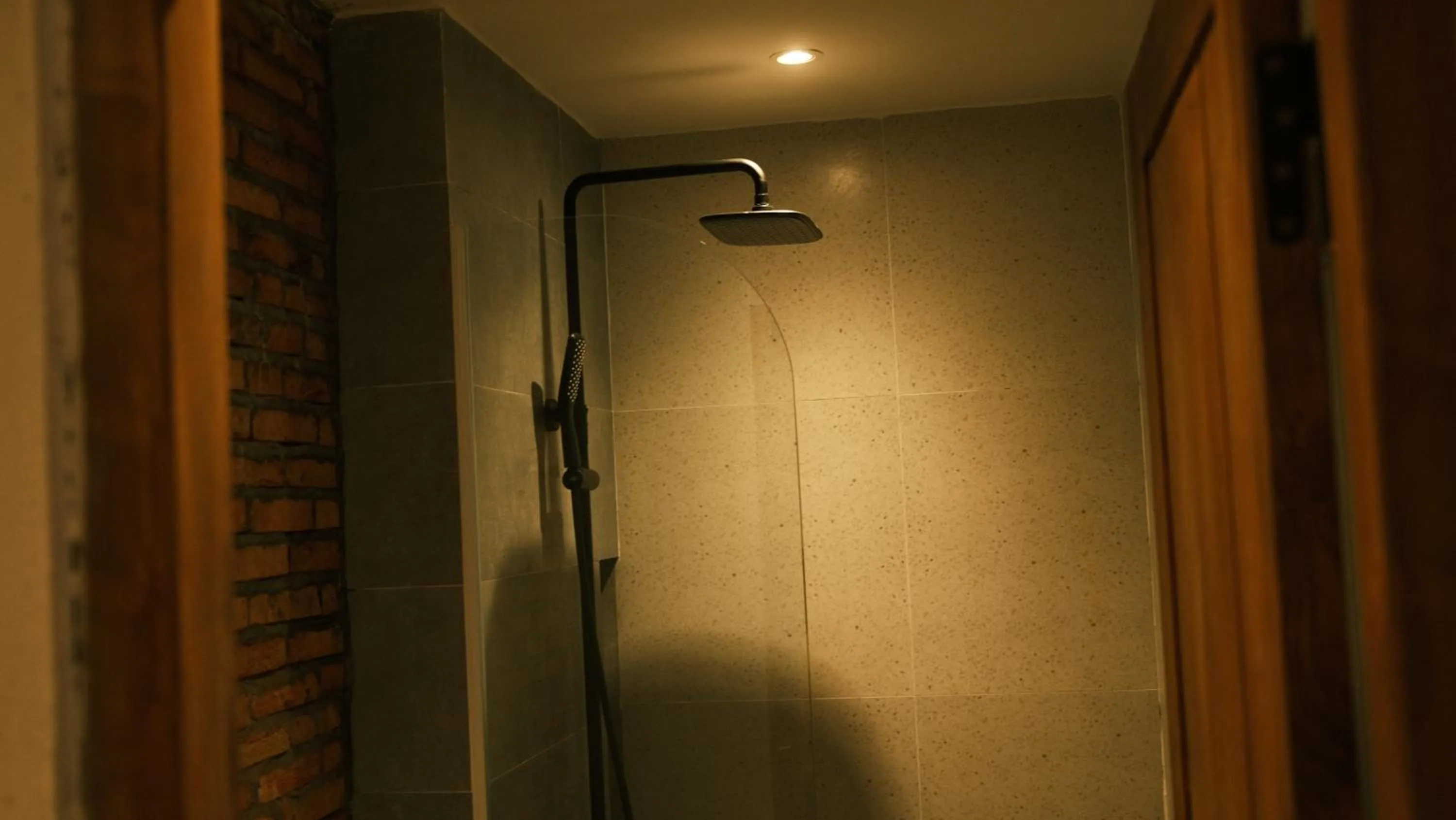 Shower in Vũ House Phú Yên- Boutique Room & Breakfast