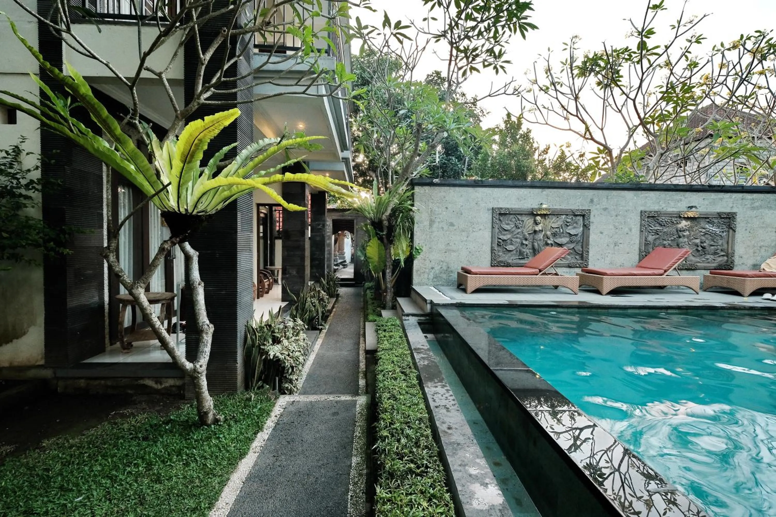 Swimming pool in Sumantra Guest House