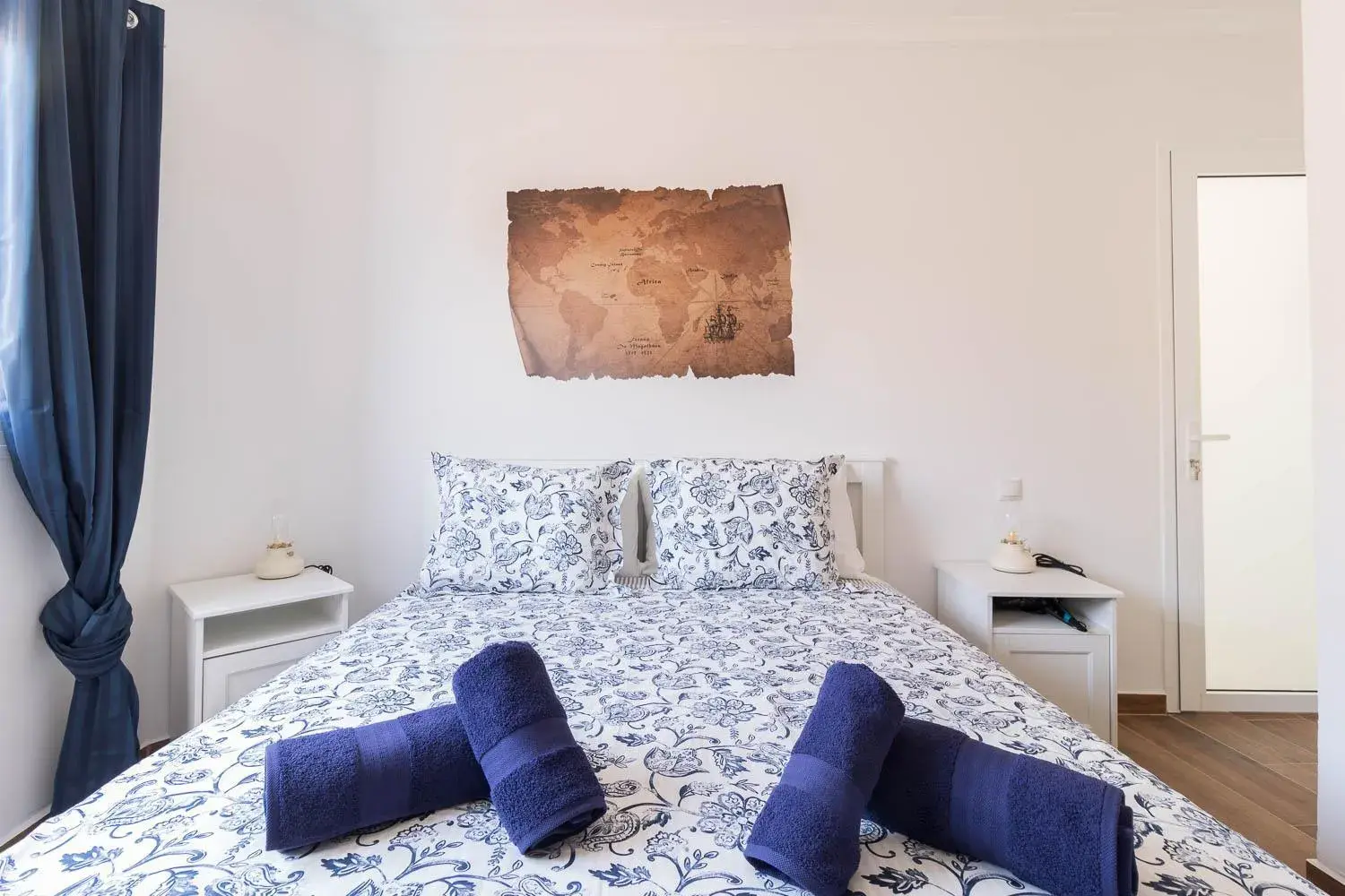 Deluxe Double Room with Side Sea View - single occupancy in La Bussola Deluxe Double Room with Side Sea View - single occupancy in La Bussola