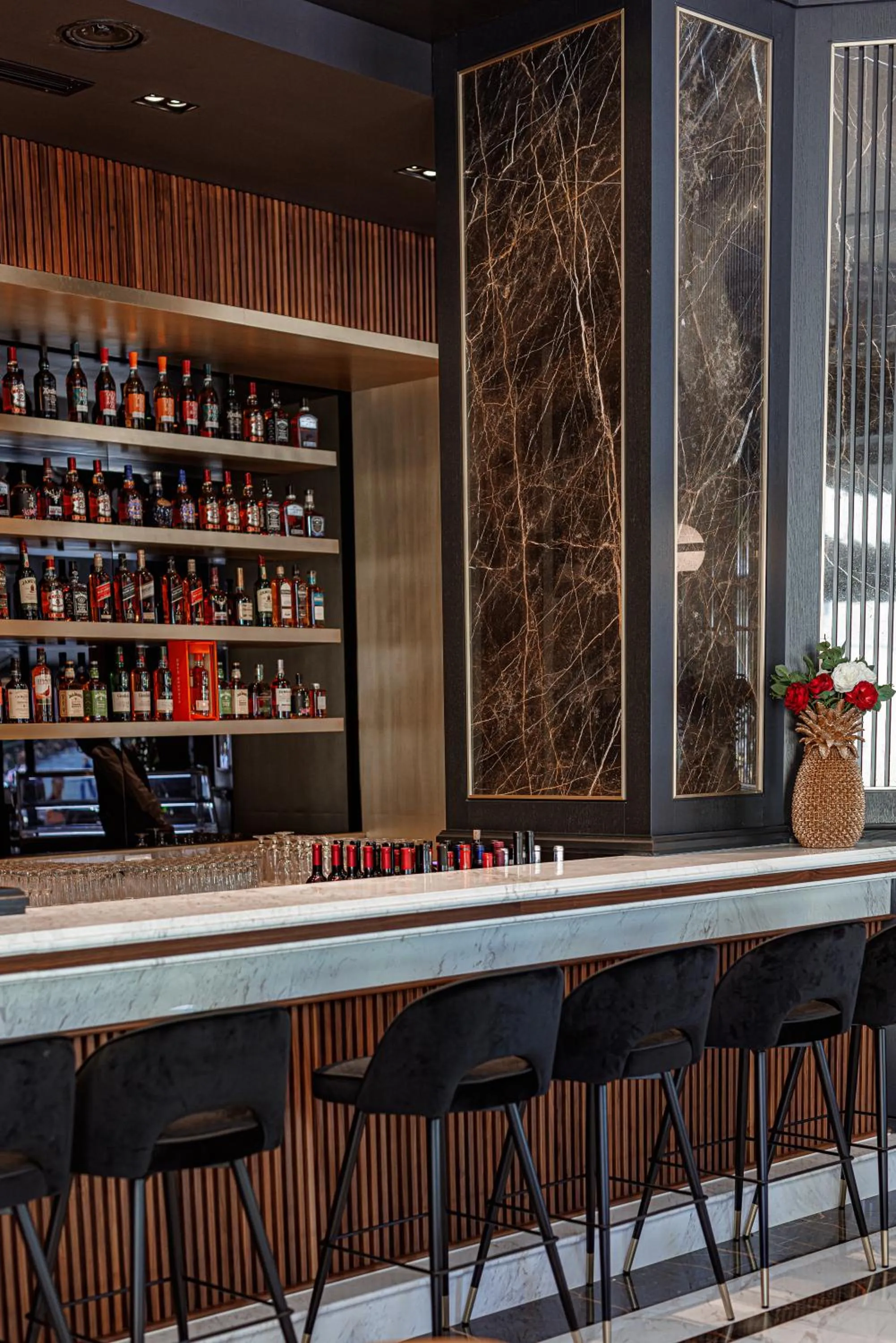 Restaurant/places to eat in Hotel Balkan