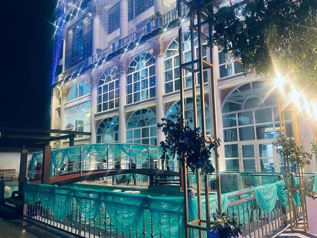 The Emerald Hotel & Siya Milan Banquets