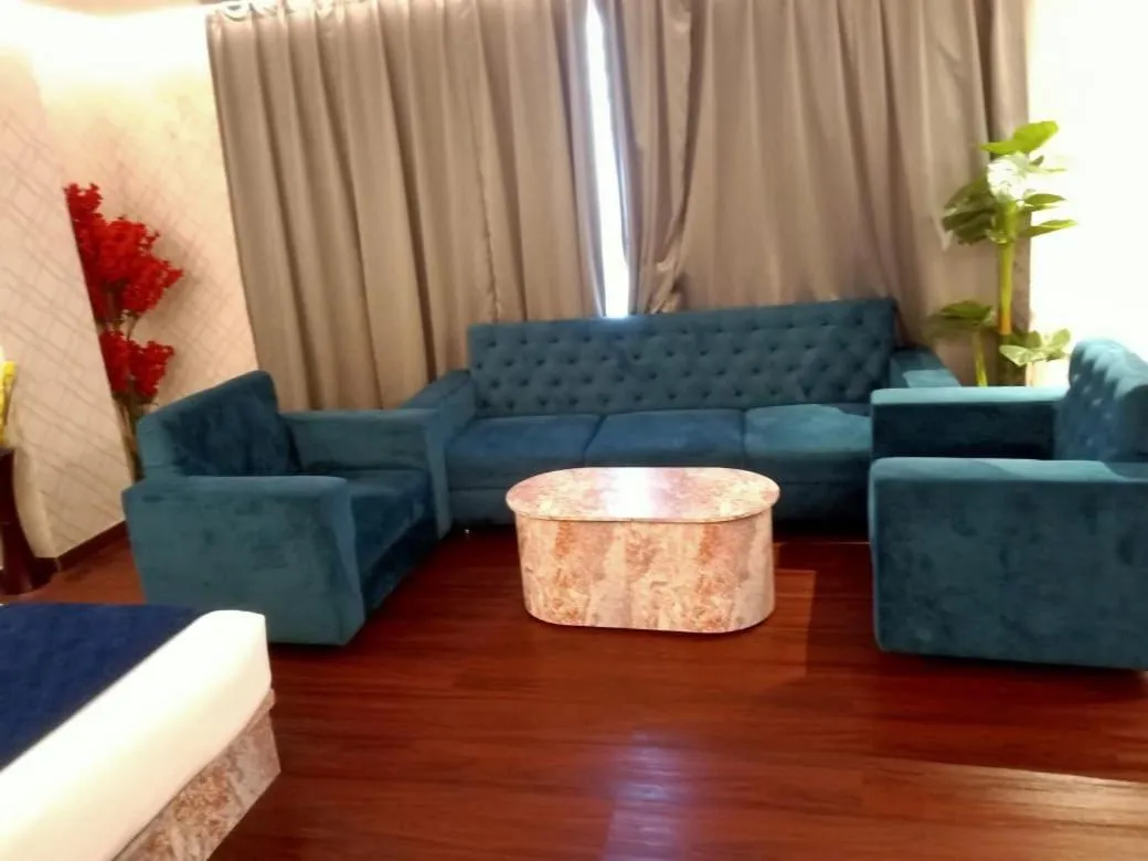 The Emerald Hotel & Siya Milan Banquets