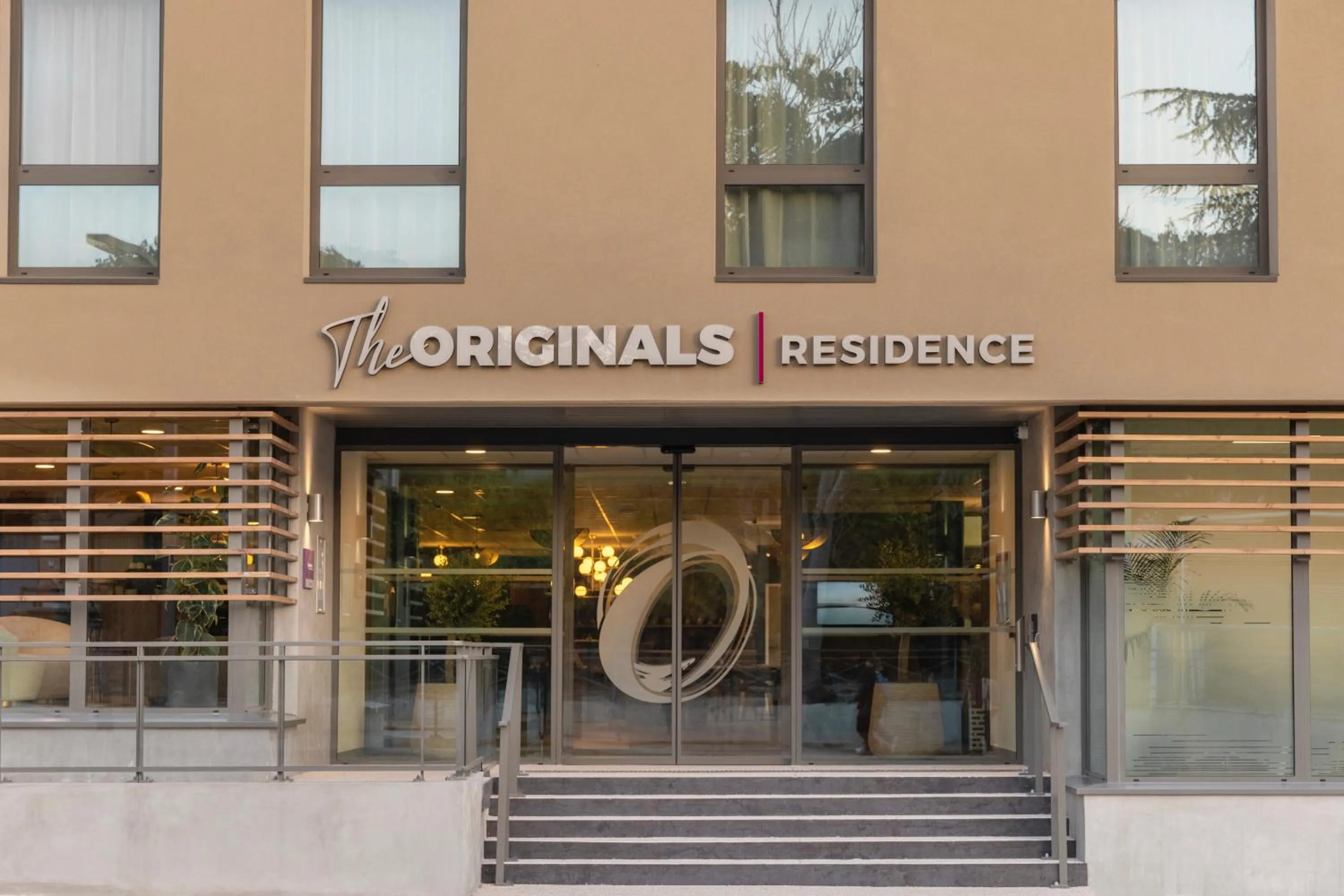 Facade/entrance in The Originals Résidence Aix Schuman