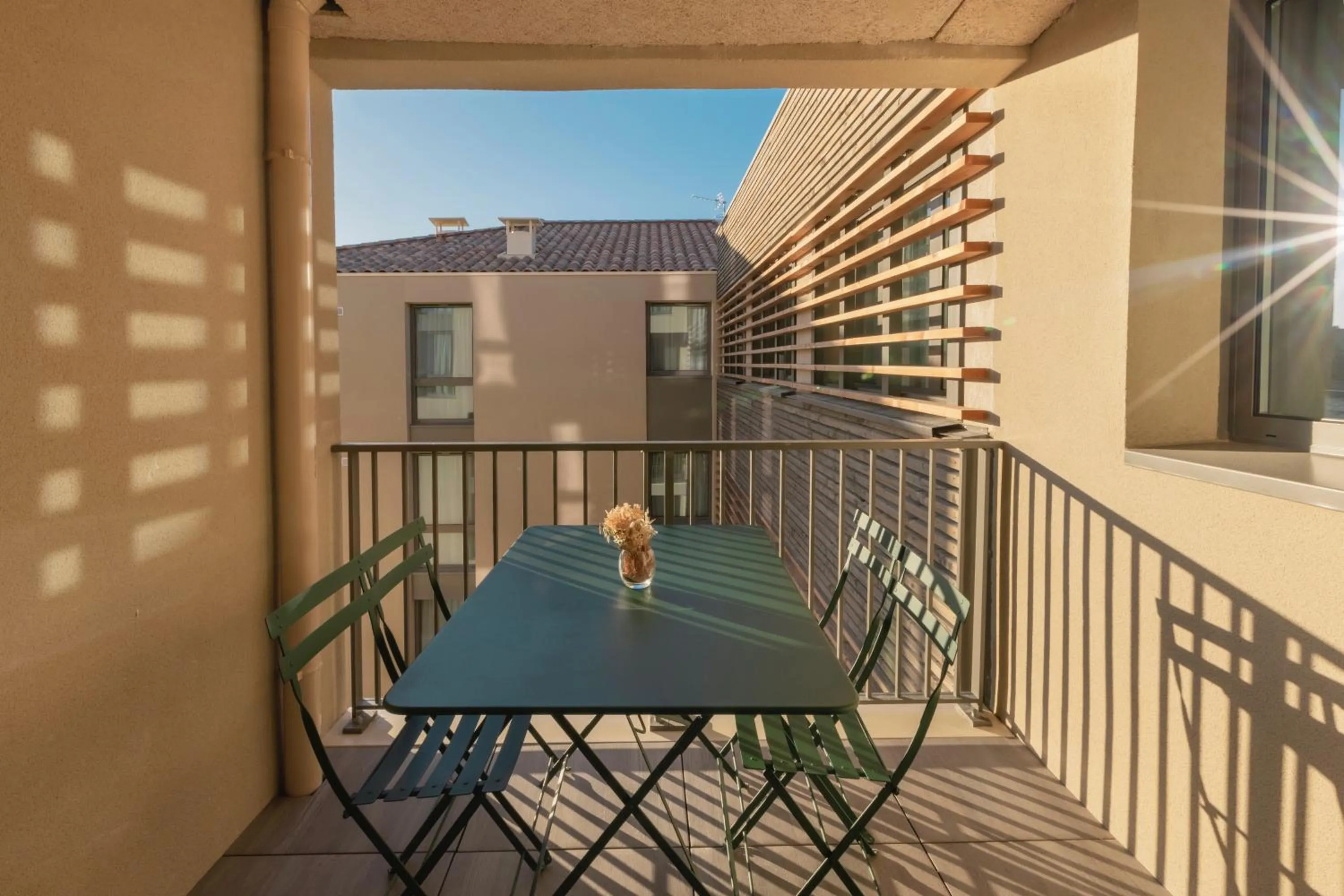 Balcony/Terrace in The Originals Résidence Aix Schuman