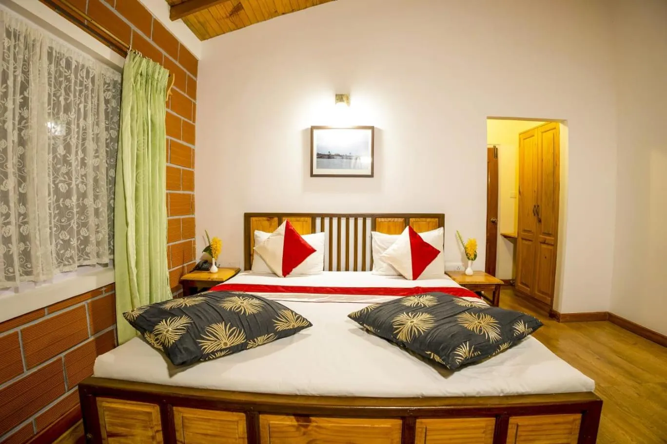 Bed in Altius Nest Hotel