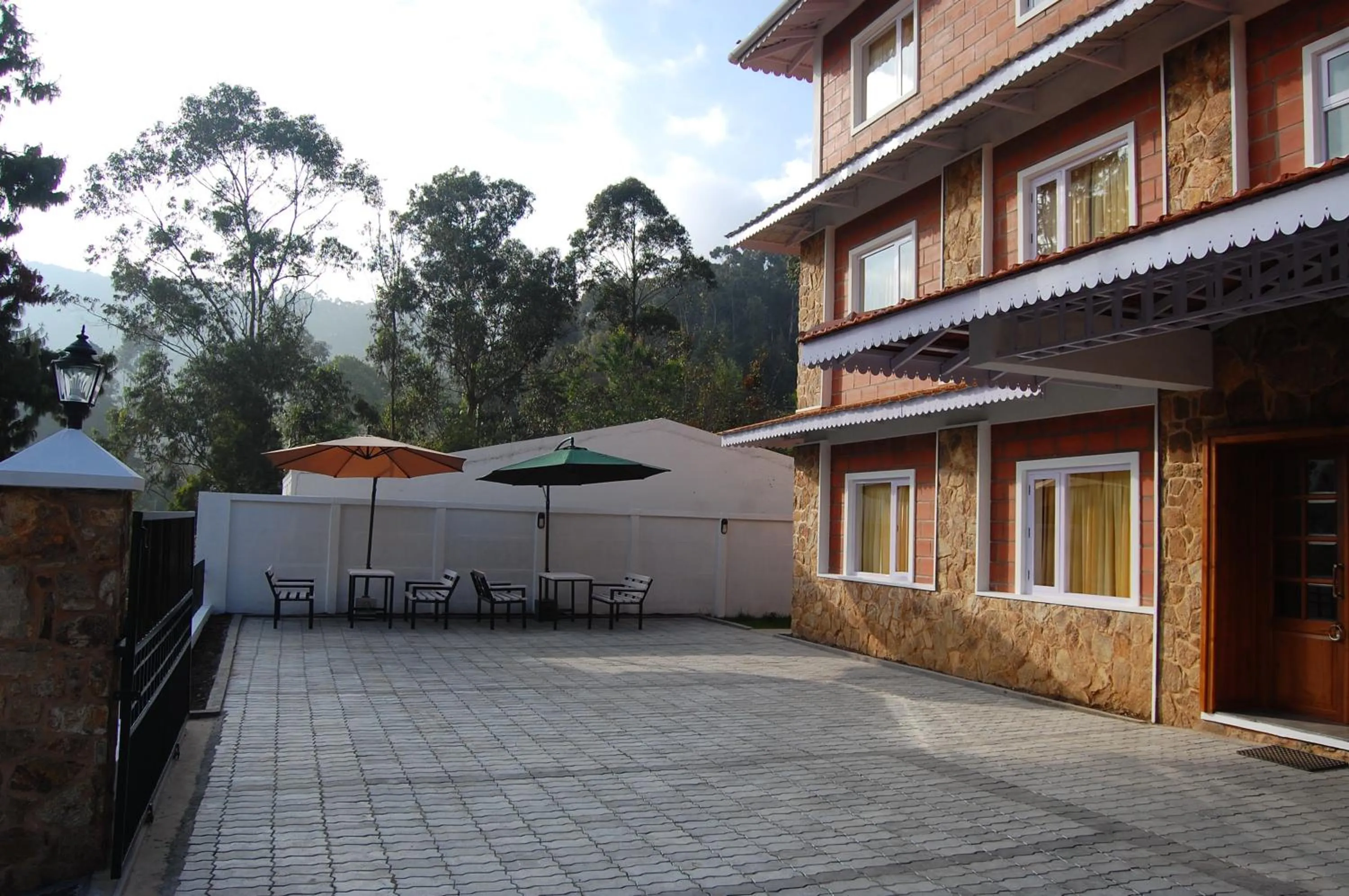 Facade/entrance in Altius Nest Hotel