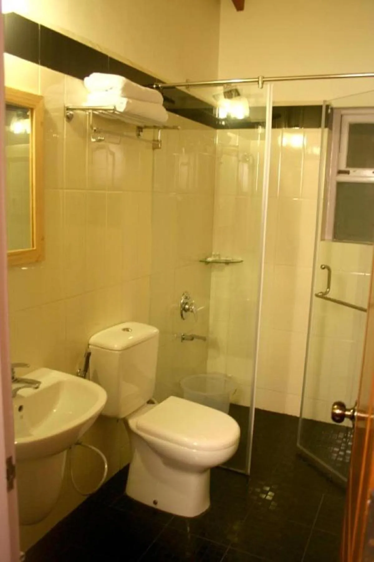 Bathroom in Altius Nest Hotel