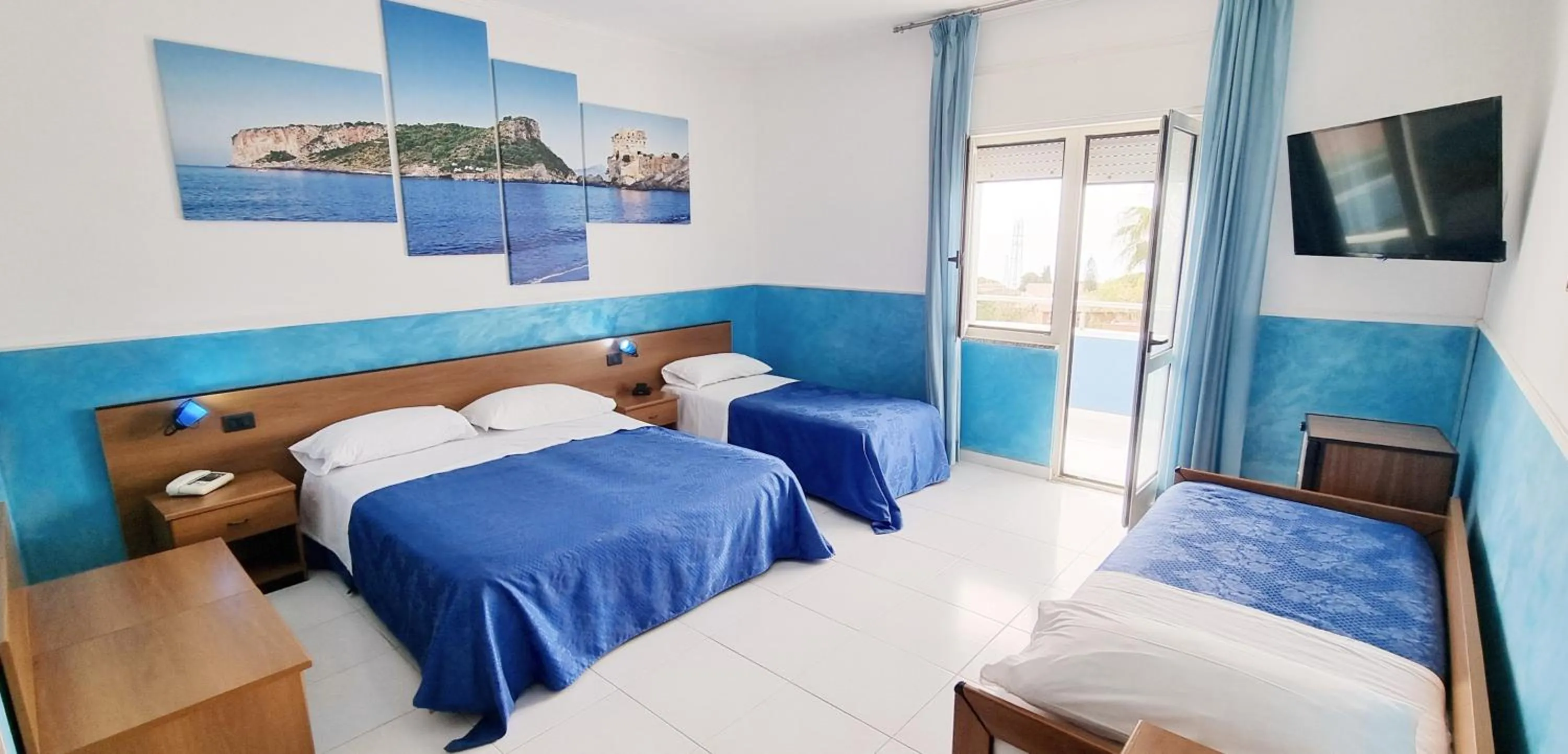 Photo of the whole room in Hotel Blu Eden