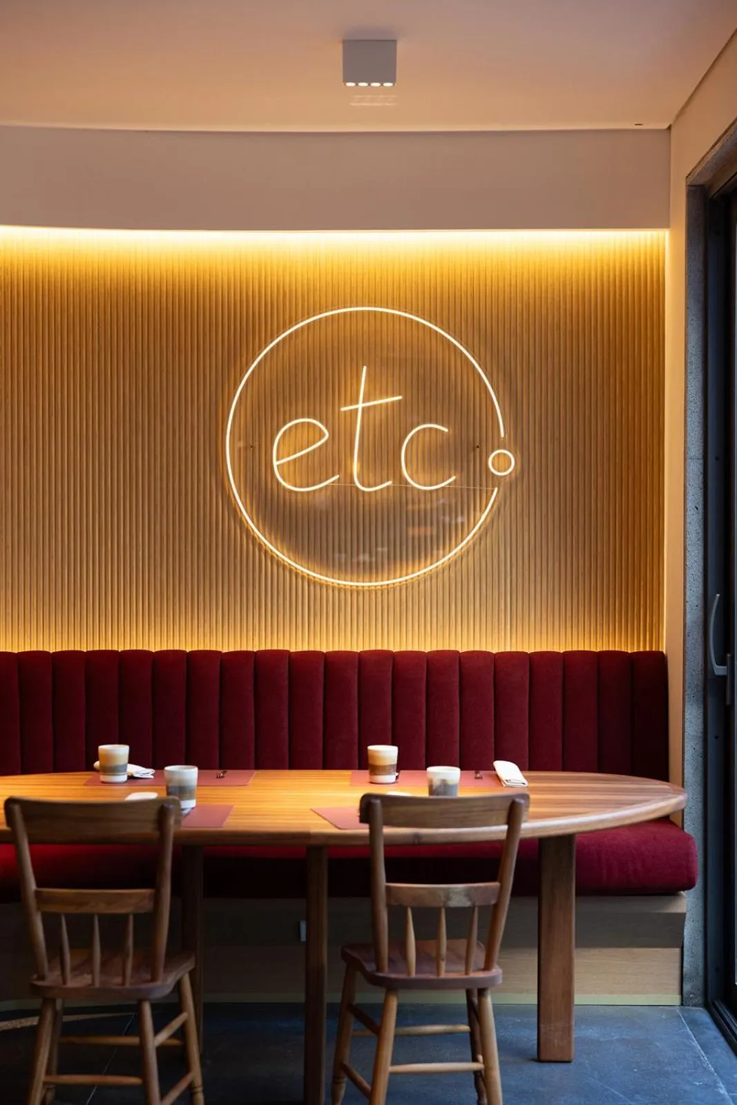 Restaurant/places to eat in NINE DOTS Azorean Art Boutique Hotel