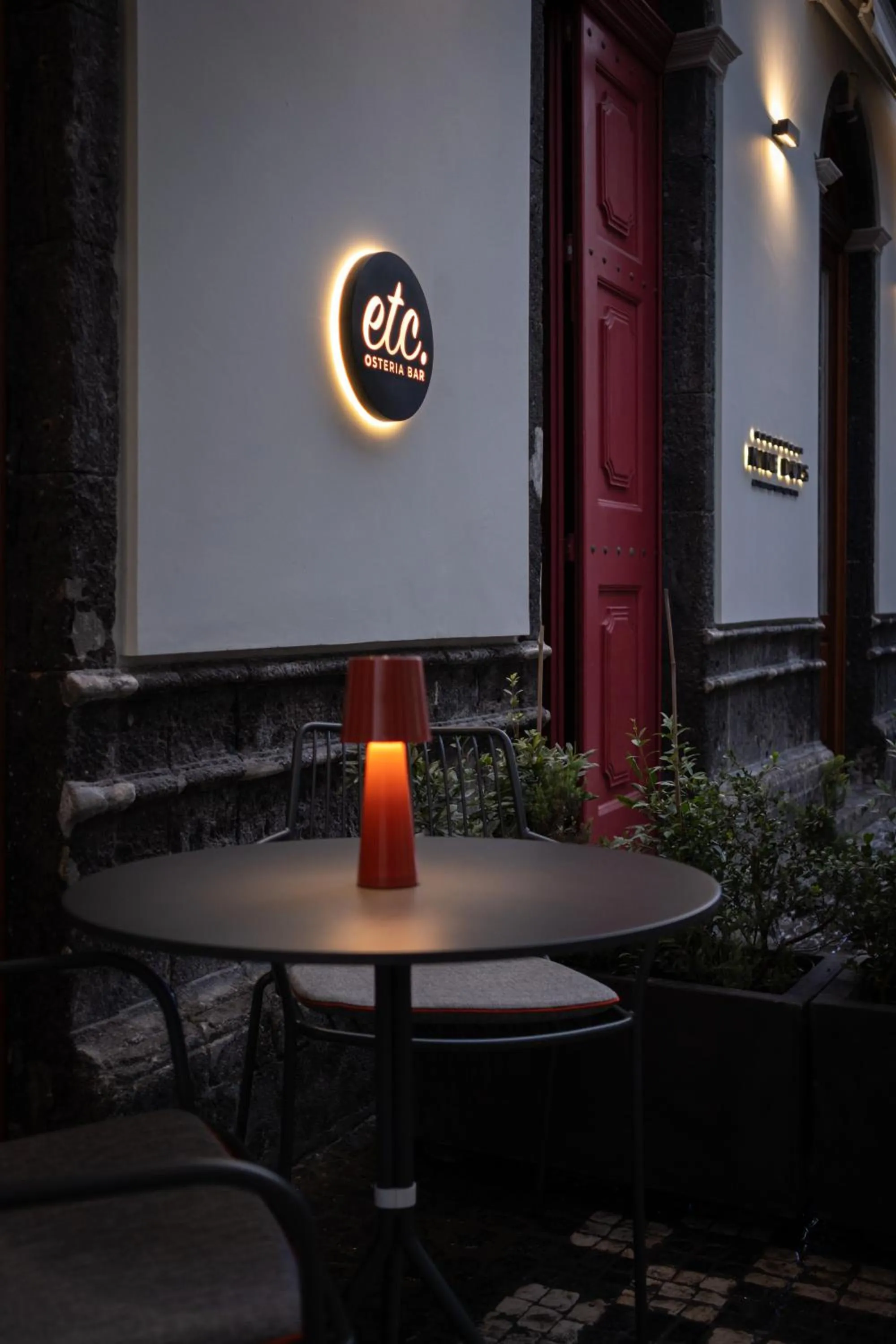 Restaurant/places to eat in NINE DOTS Azorean Art Boutique Hotel