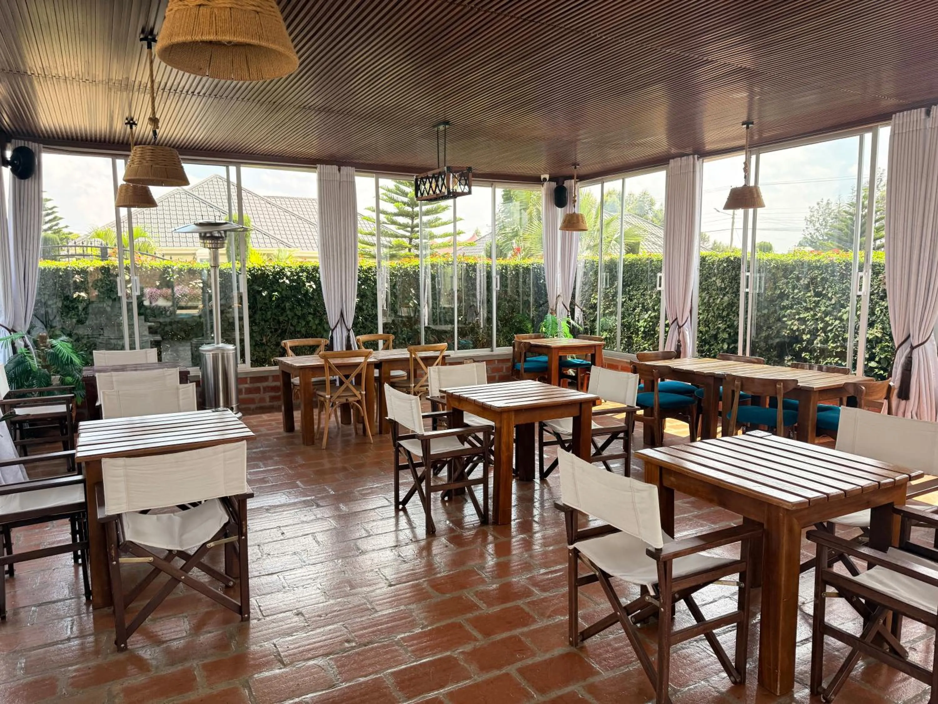 Restaurant/places to eat in Blueberry Villas