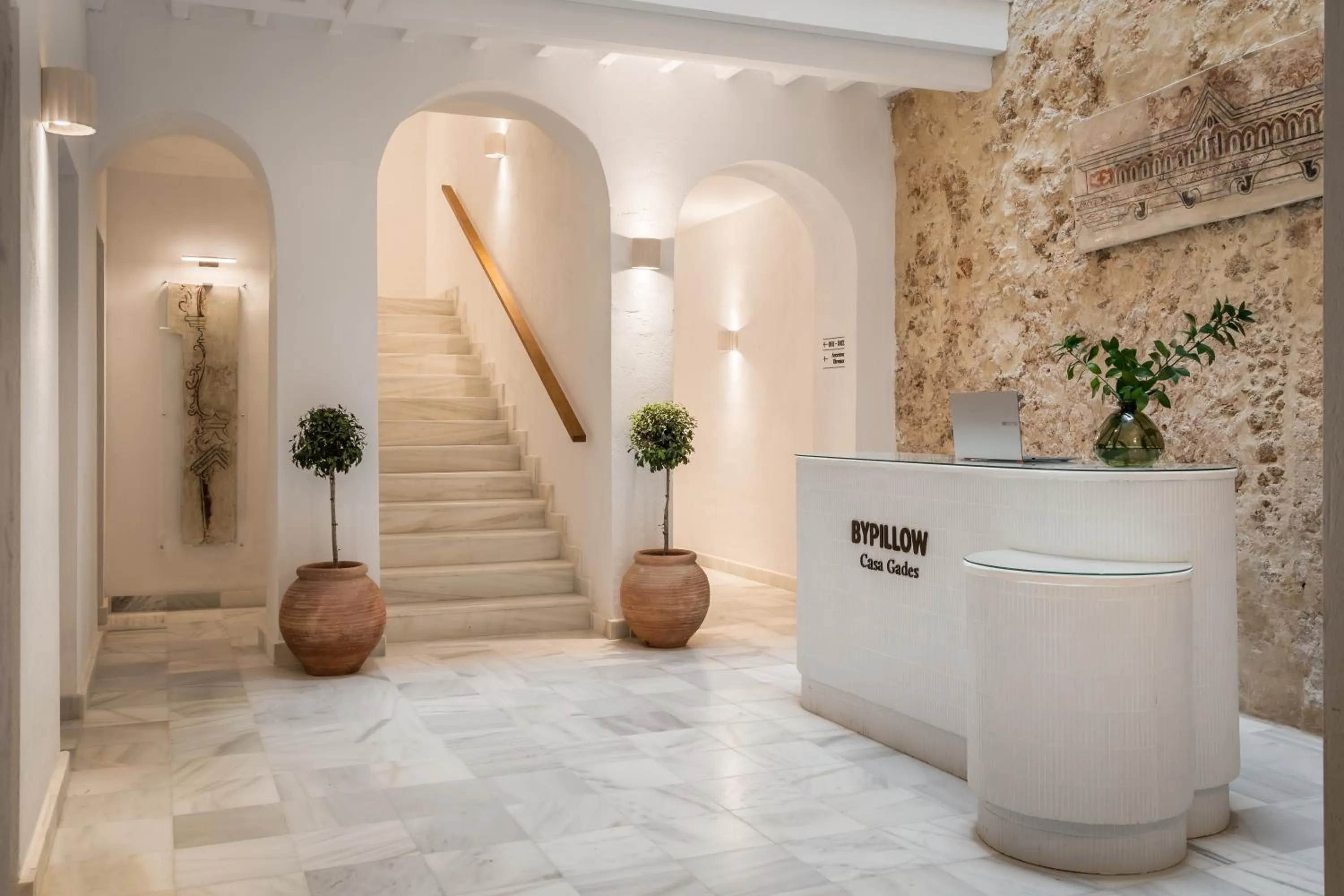 BYPILLOW Casa Gades