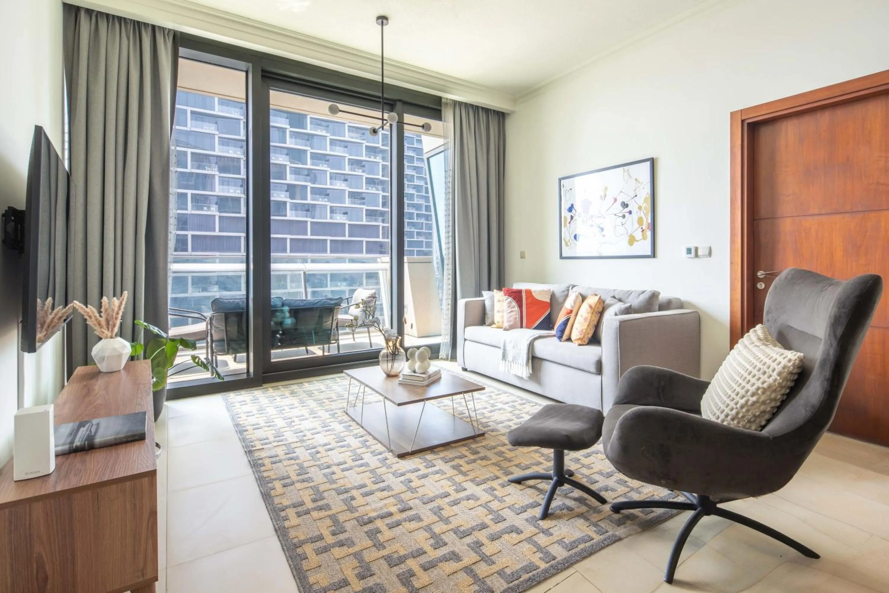 Frank Porter - Burj Vista Tower 2