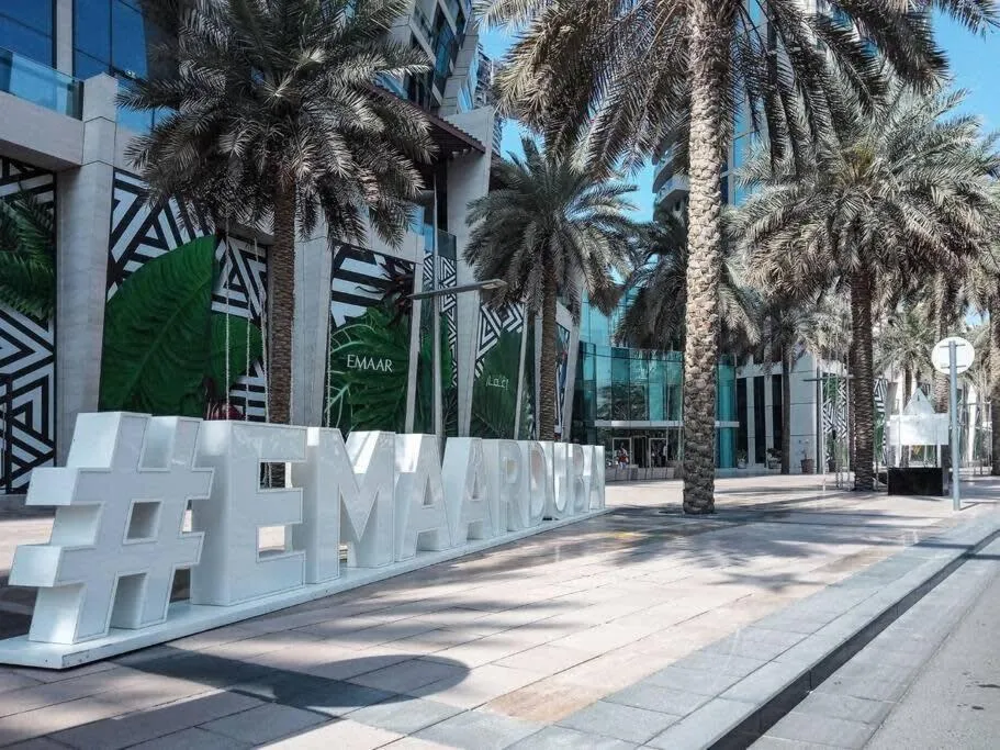 Frank Porter - Burj Vista Tower 2