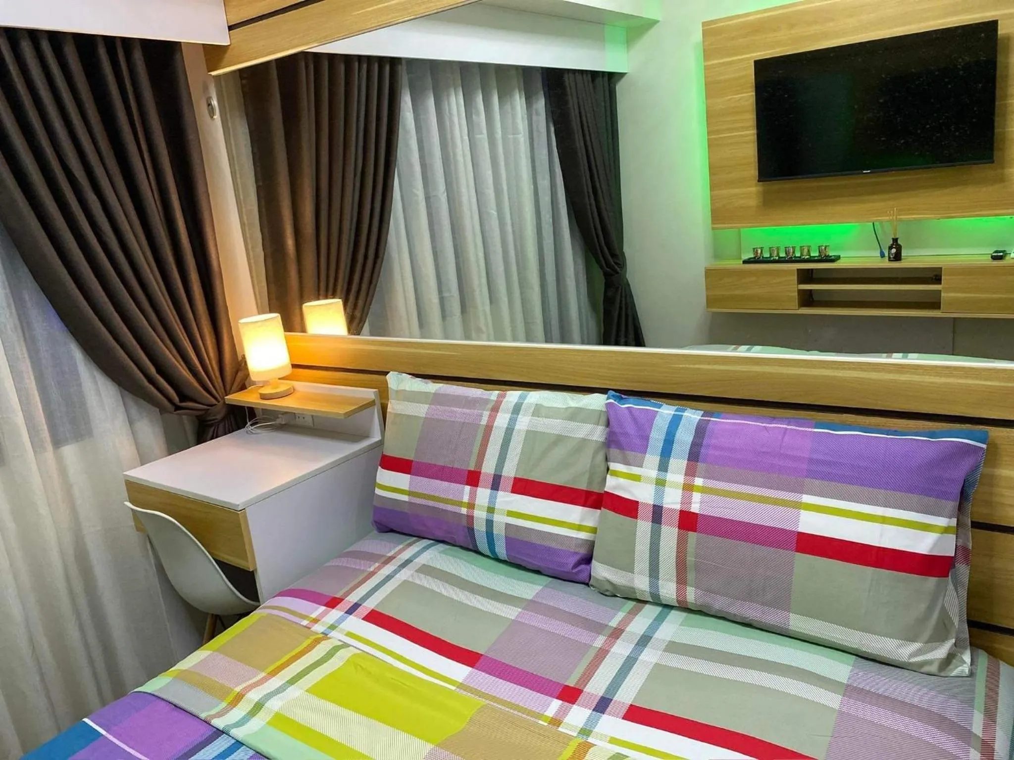 Bed in Fresh Air in Heart of Makati