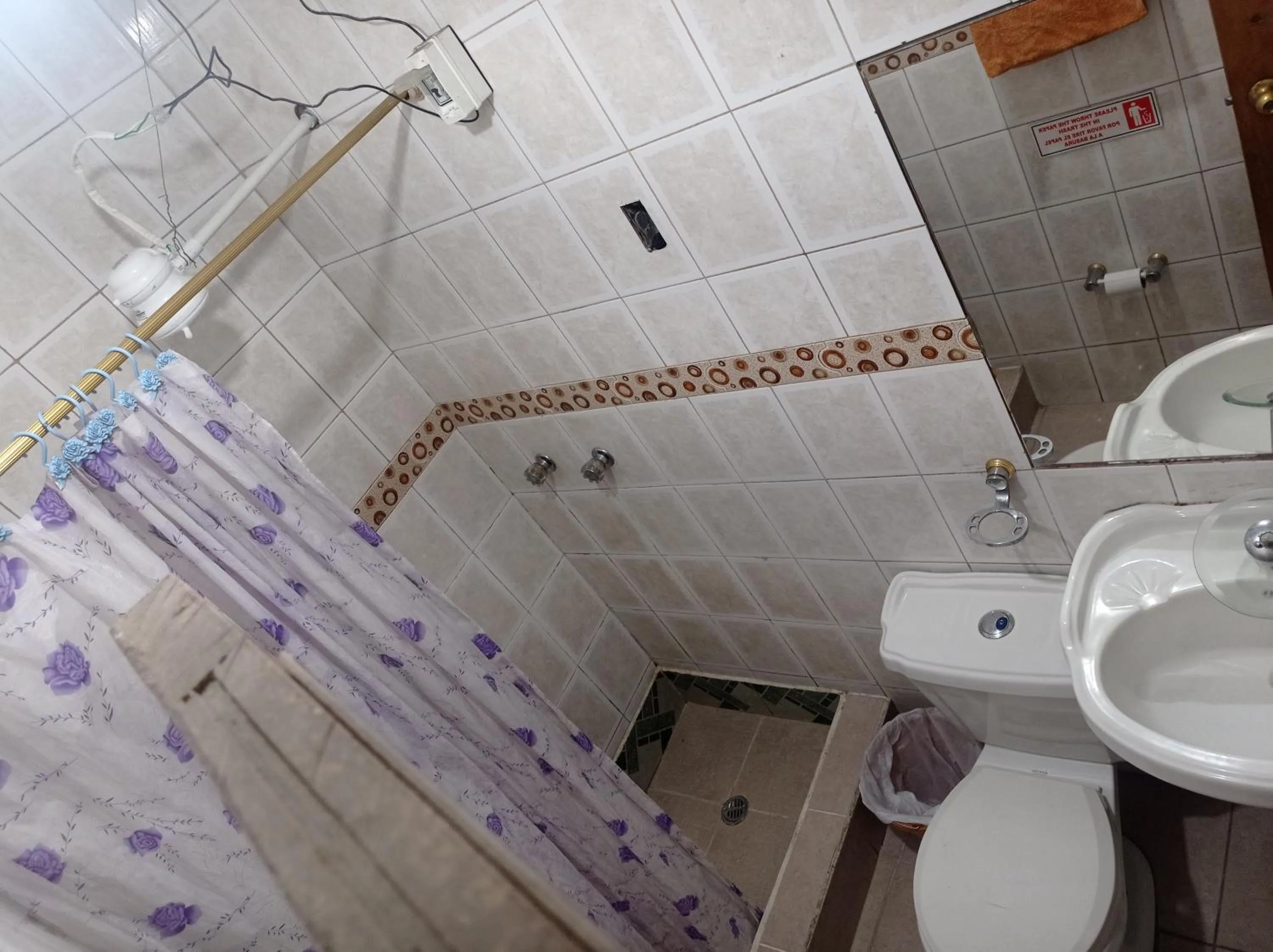 Bathroom in DON- PABLITo