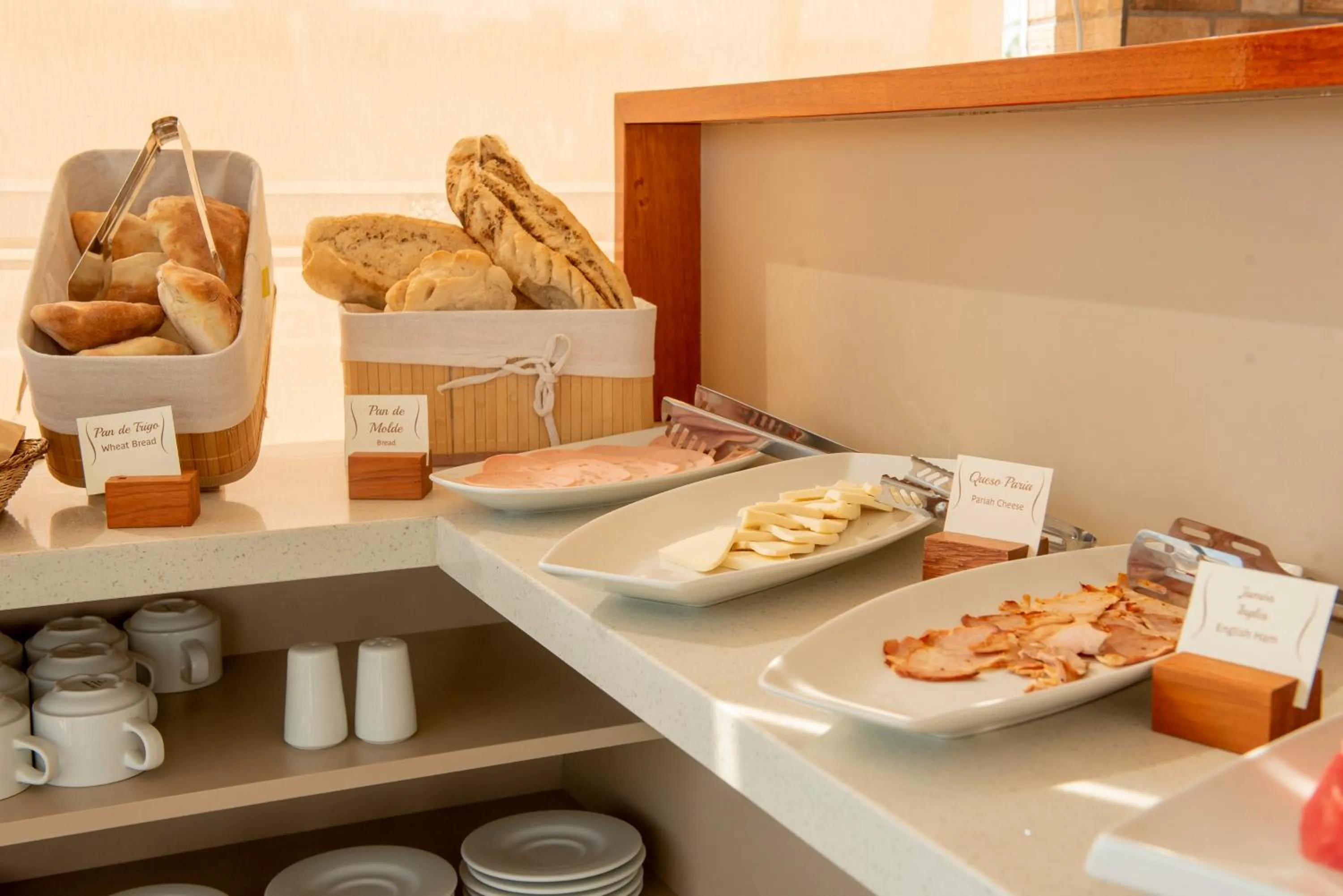 Buffet breakfast in ARIQUEPAY HOTEL