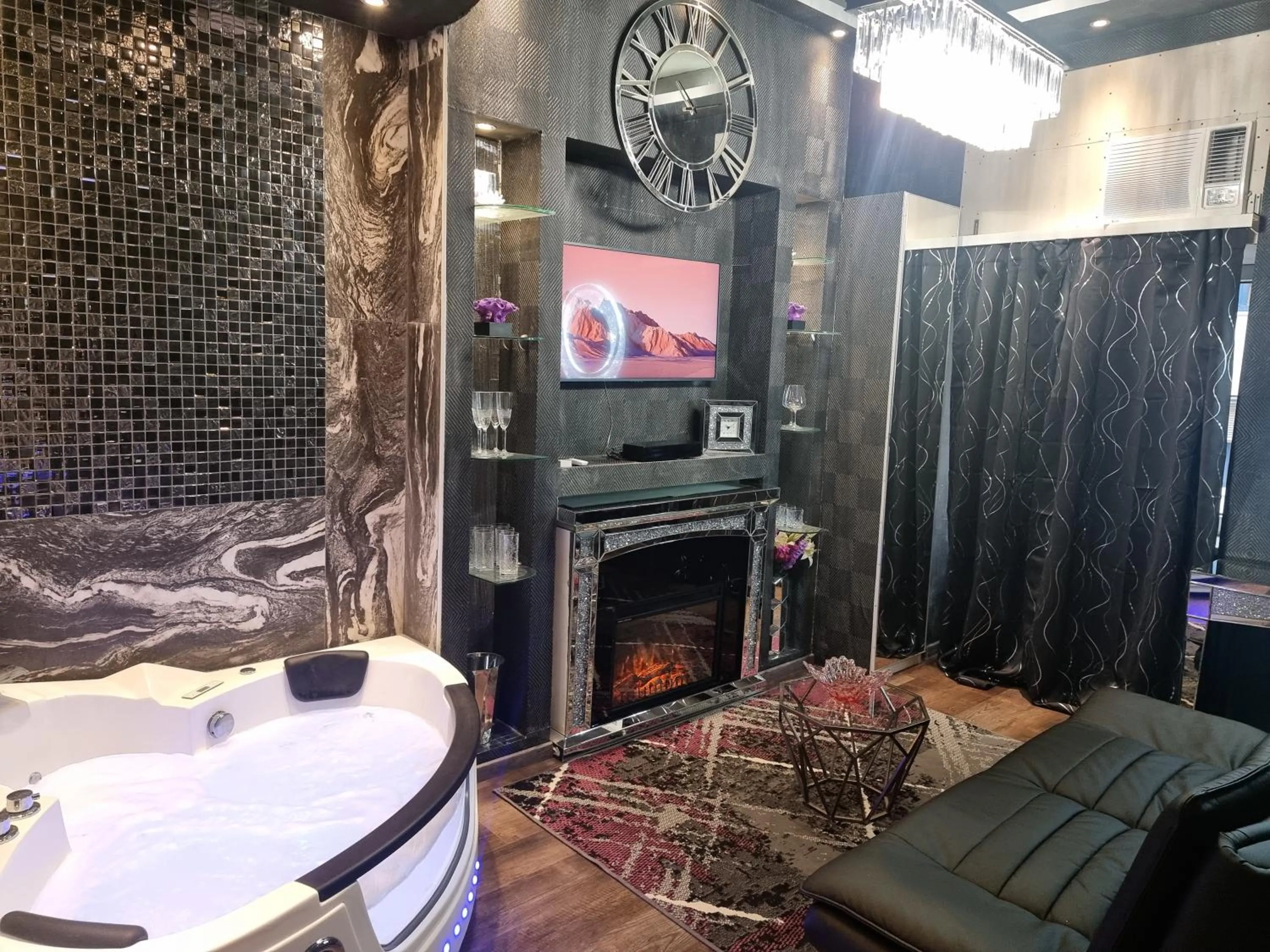 TV and multimedia in Urban Boutique Hotel