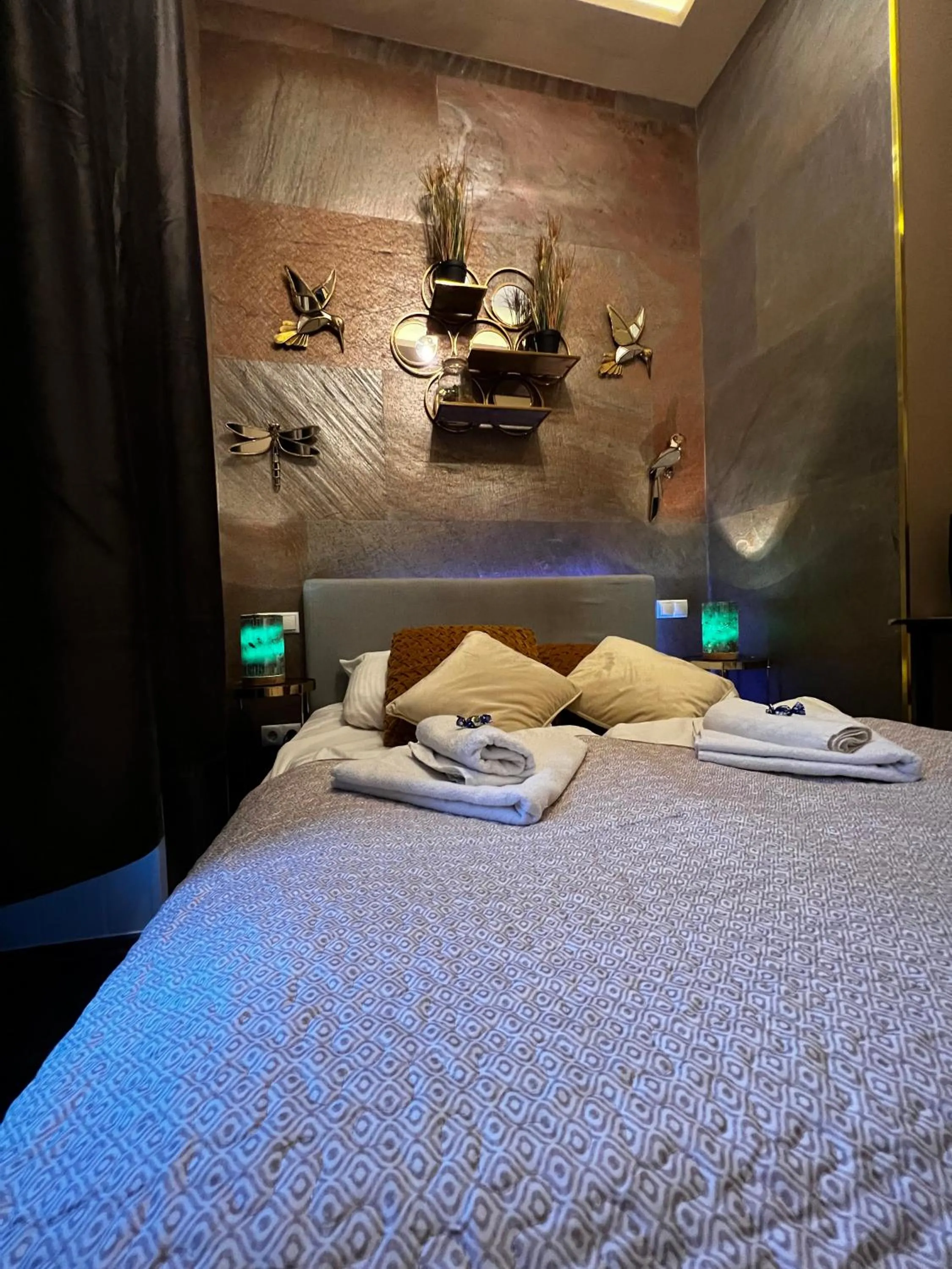 Bedroom, Bed in Urban Boutique Hotel