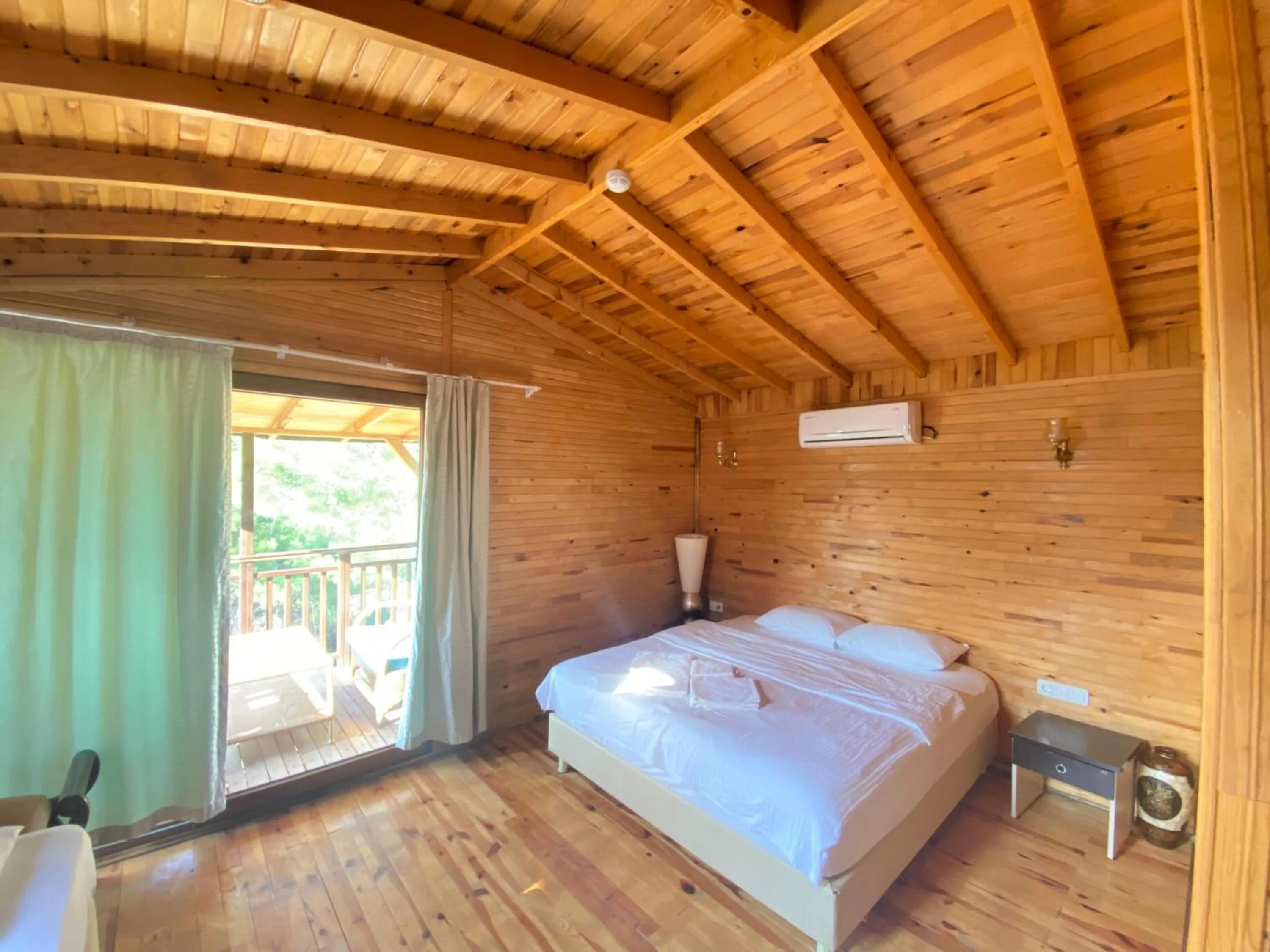 Bedroom, Bed in Kadir's Eco Life