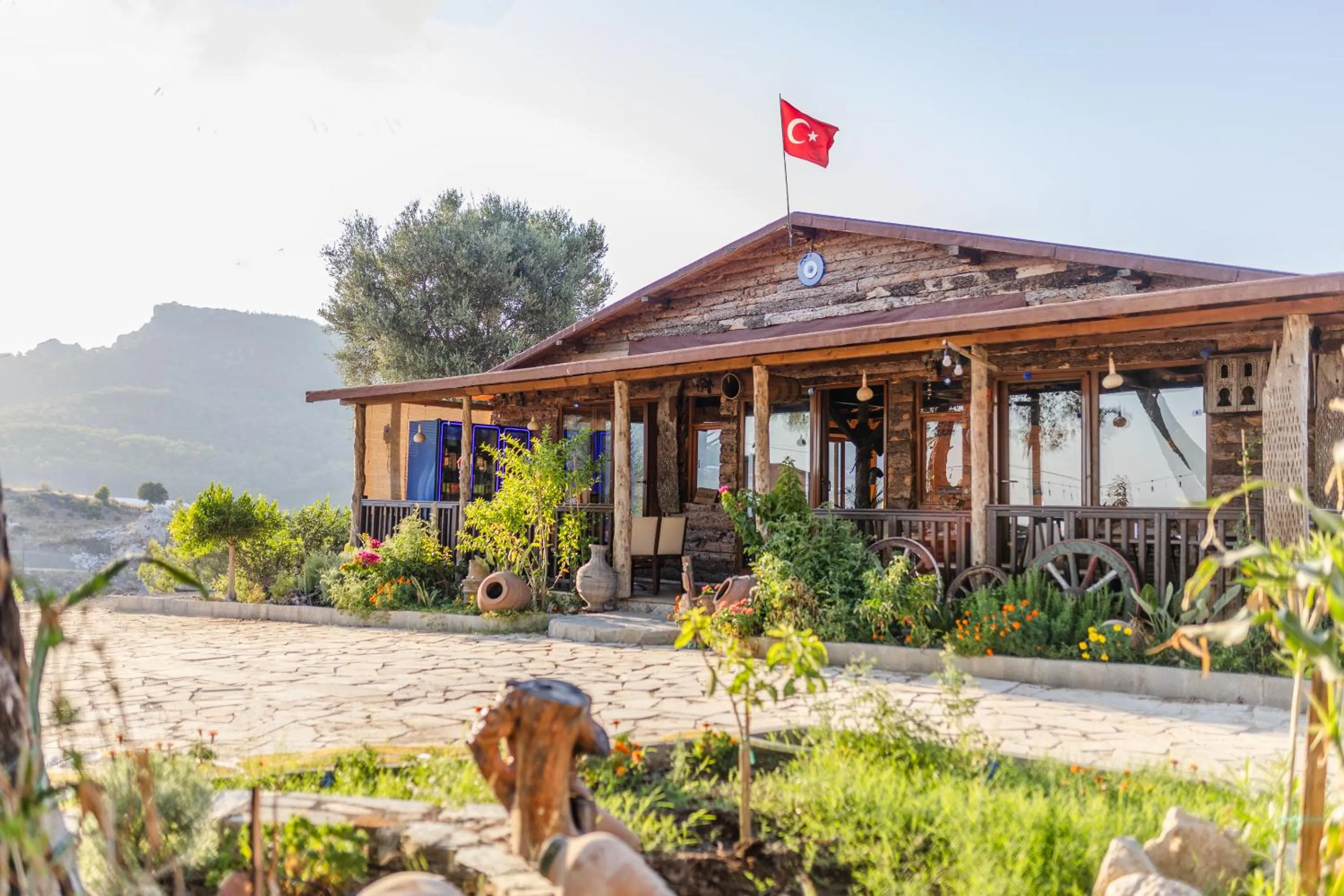 Restaurant/places to eat in Kadir's Eco Life