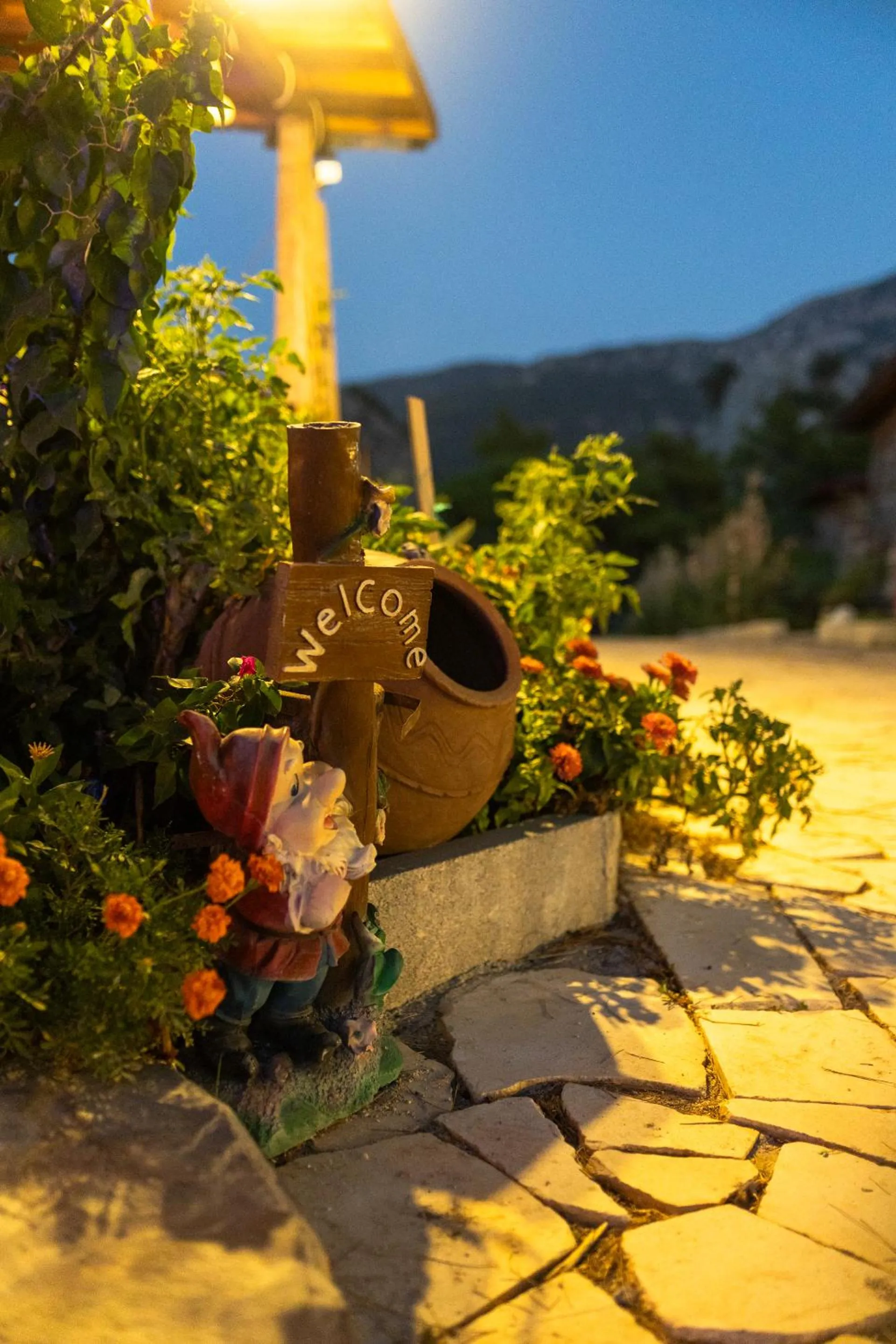 Restaurant/places to eat in Kadir's Eco Life