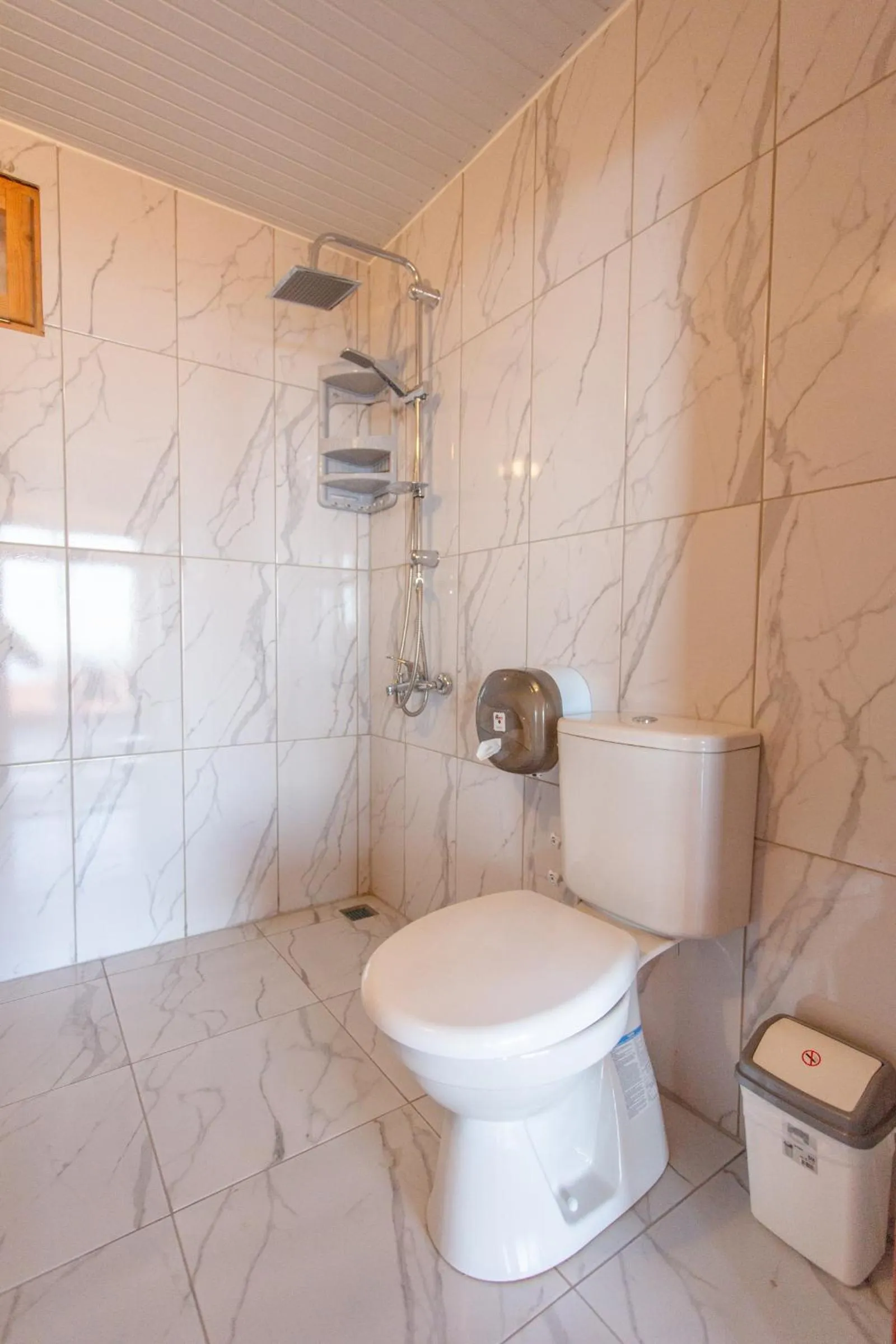 Shower in Kadir's Eco Life