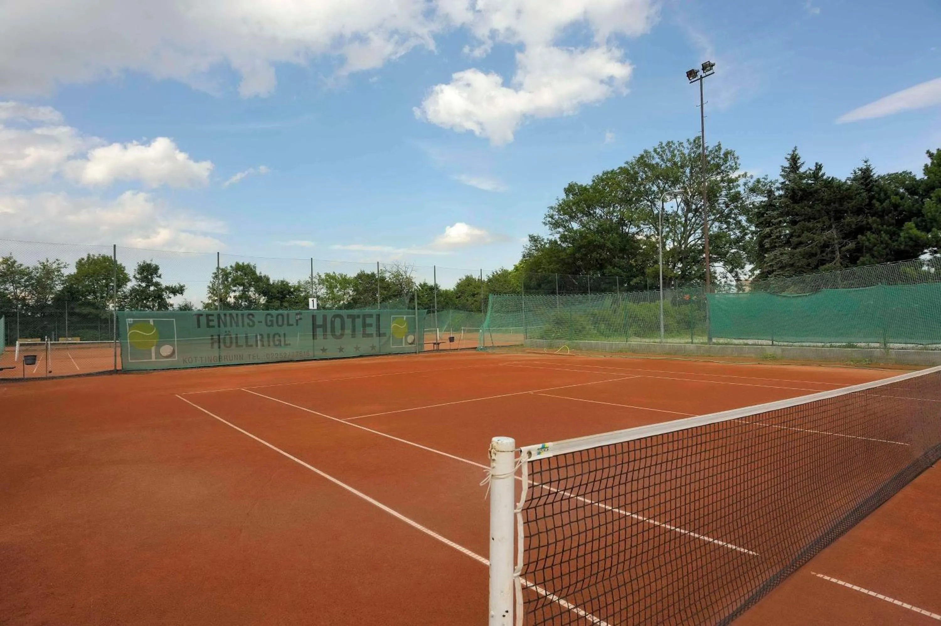 Tennis court in Tennis Golf Hotel Höllrigl