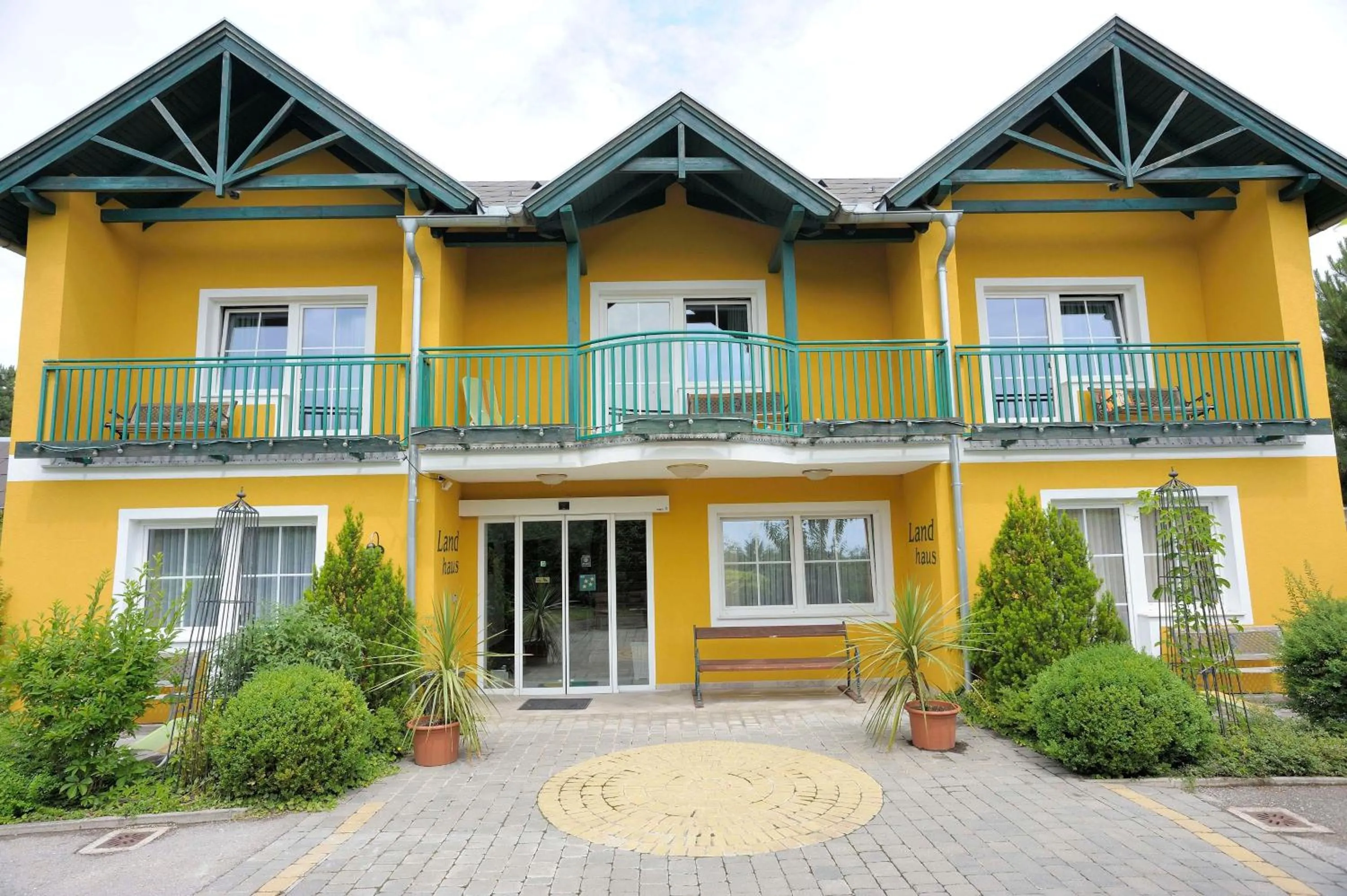 Facade/entrance in Tennis Golf Hotel Höllrigl