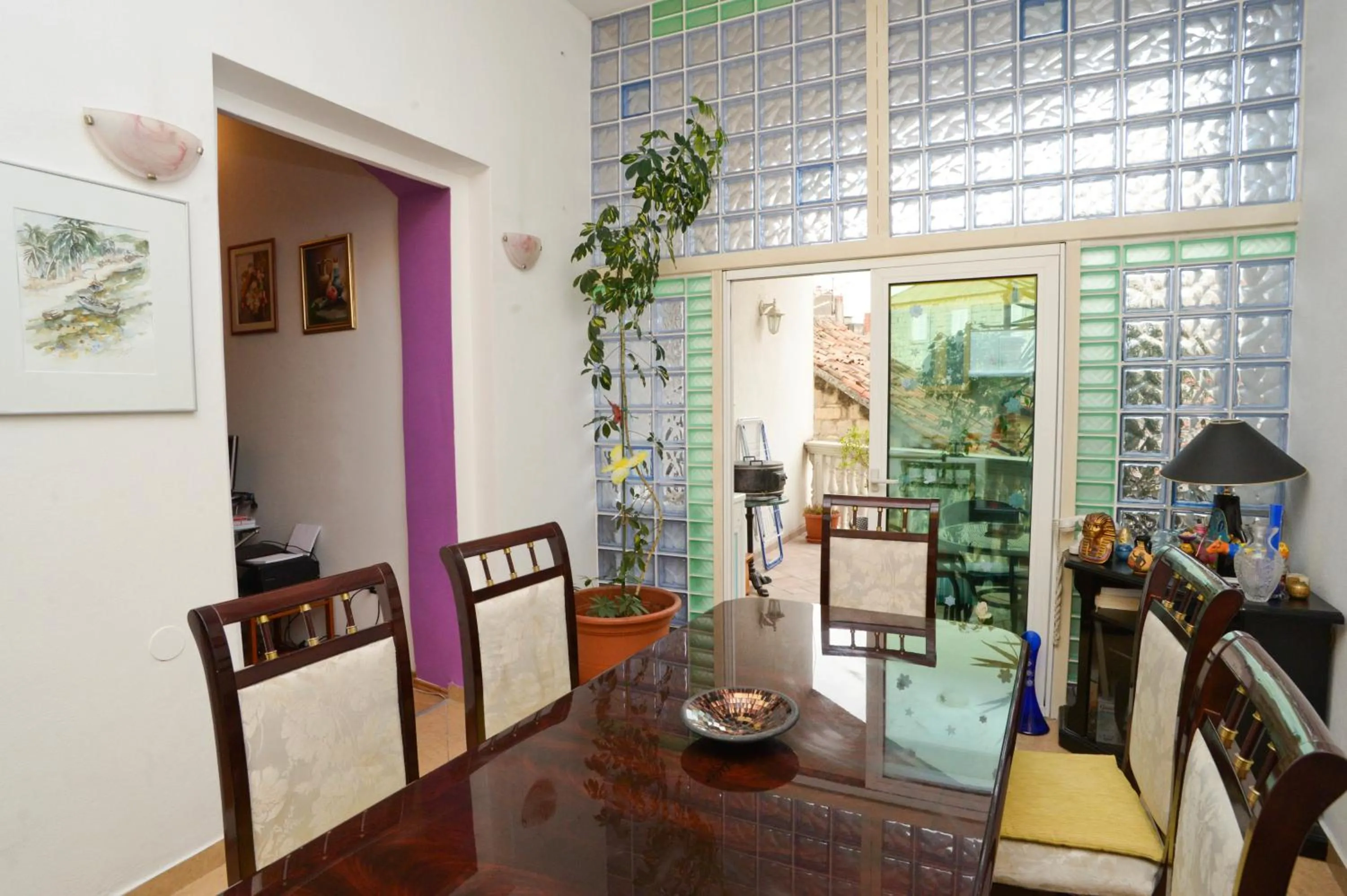 Dining area in Epicenter Apartments Split