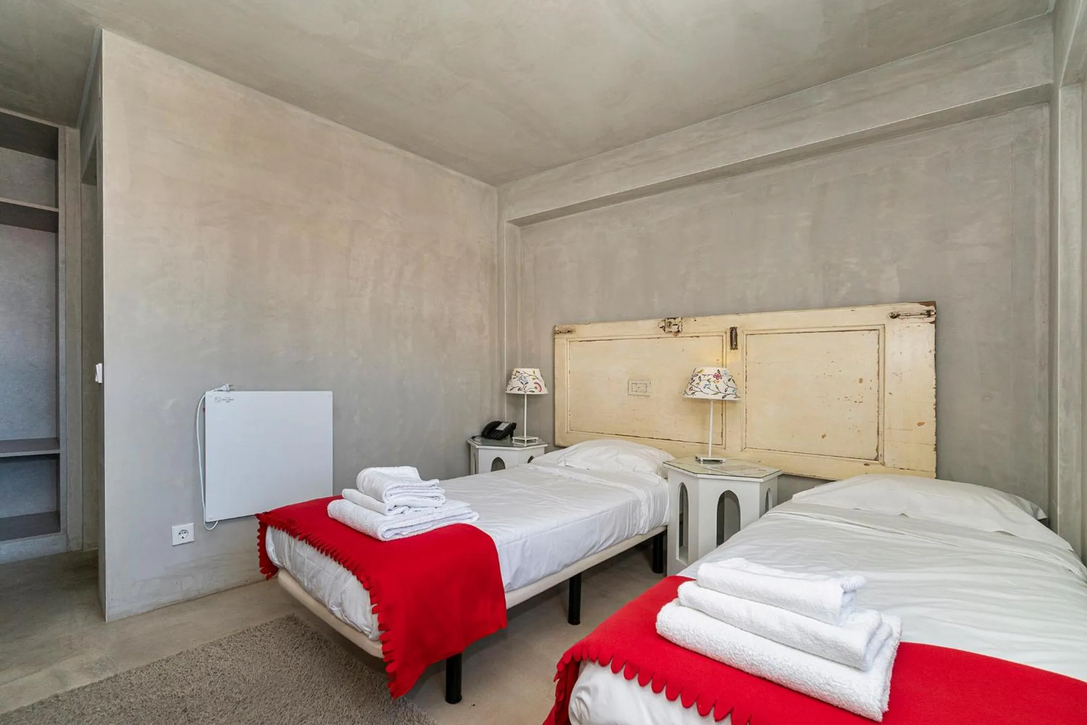 Bed in N1 Hostel Apartments and Suites