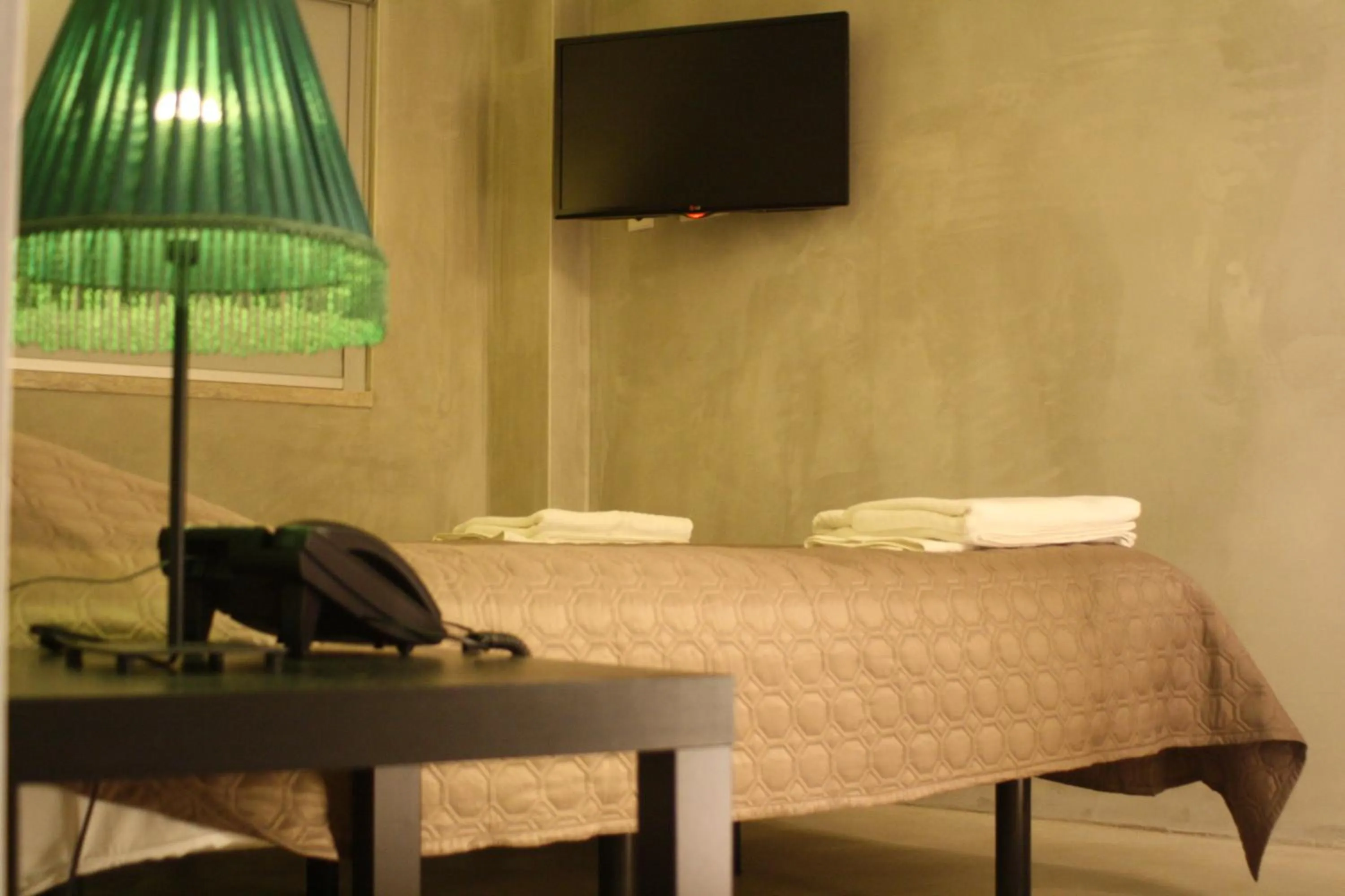 Decorative detail, Bed in N1 Hostel Apartments and Suites