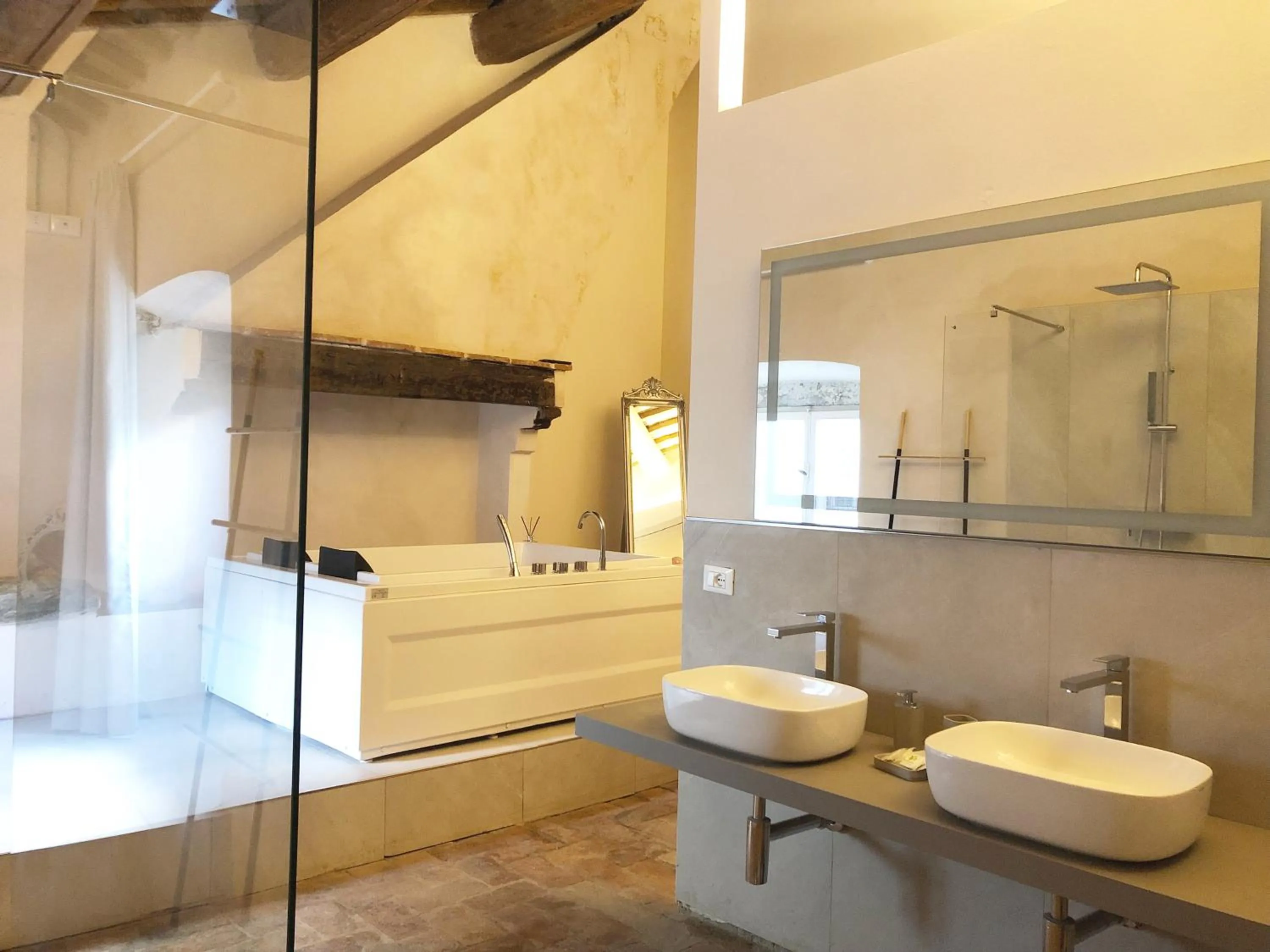 Hot Tub in Allegra Toscana - Affittacamere Guest house Arezzo