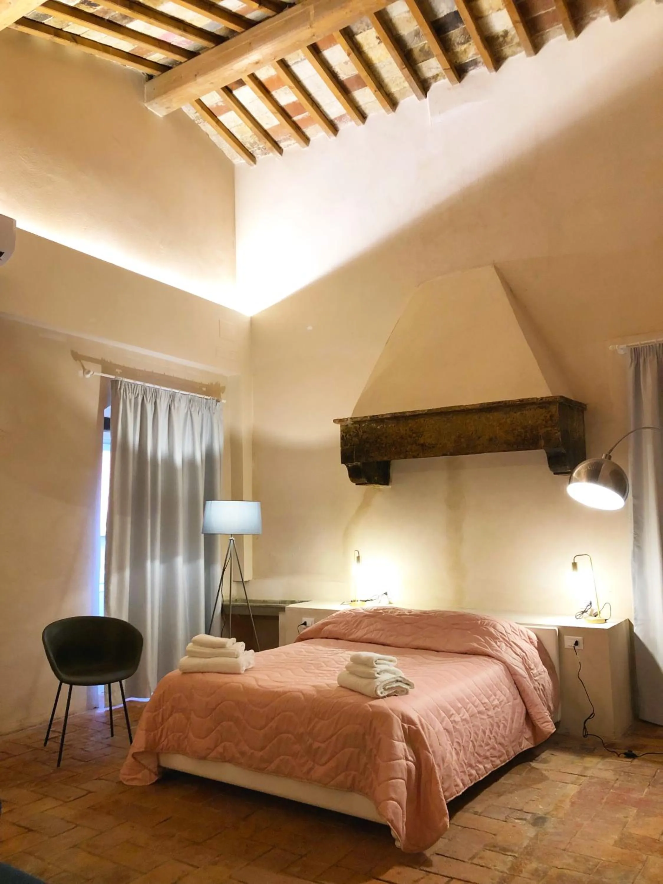 Bedroom, Bed in Allegra Toscana - Affittacamere Guest house Arezzo