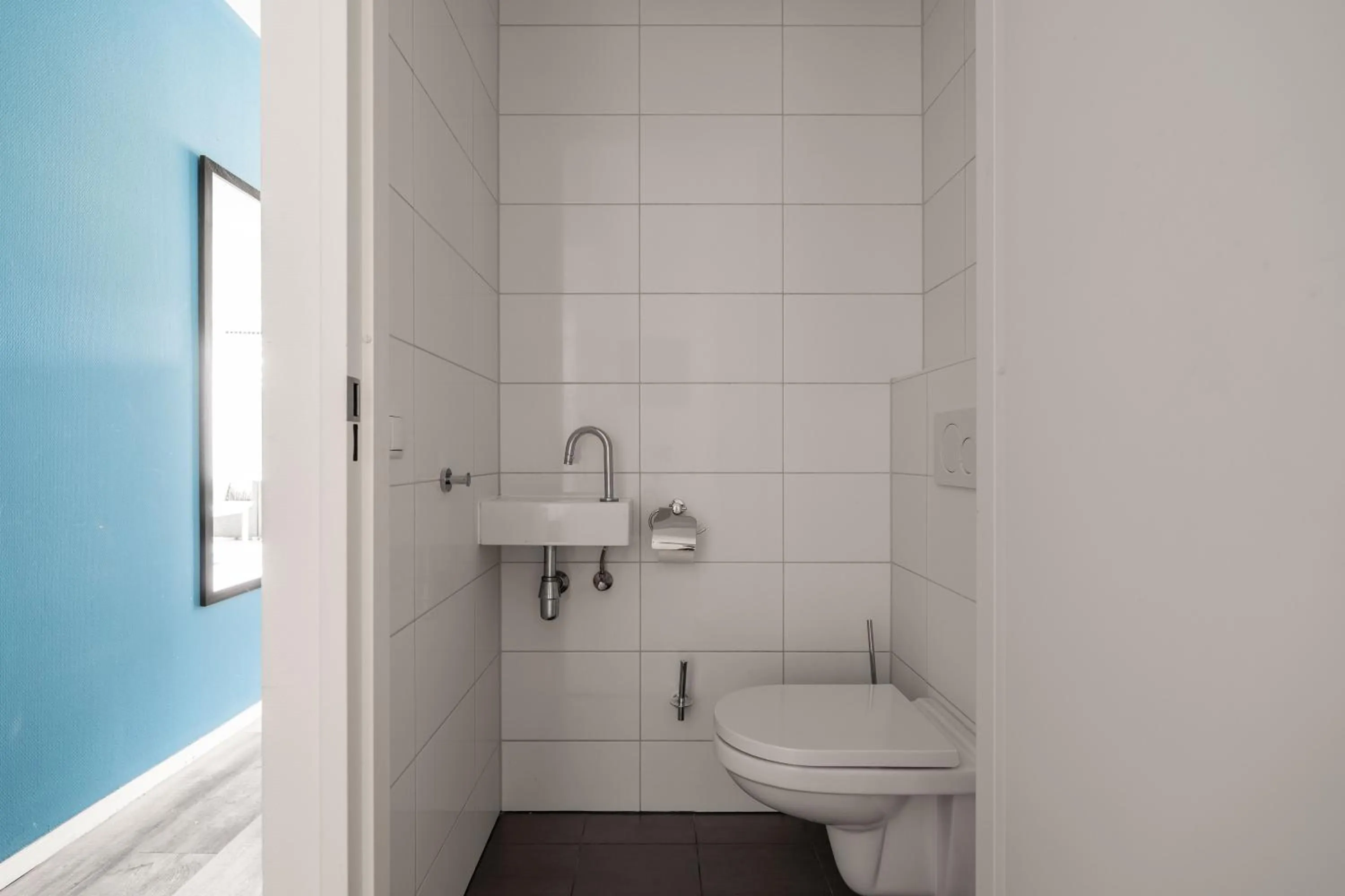 Toilet in YAYS Amsterdam Prince Island by Numa