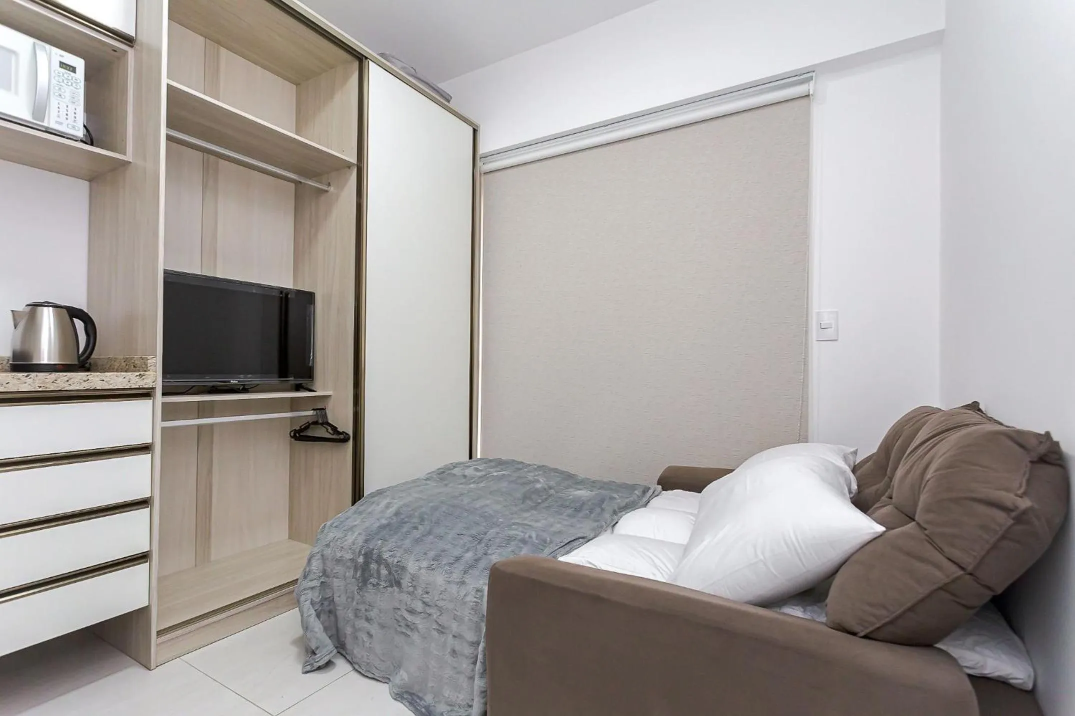 Photo of the whole room, Bed in Start - Vila Izabel | Gonzaga Stays