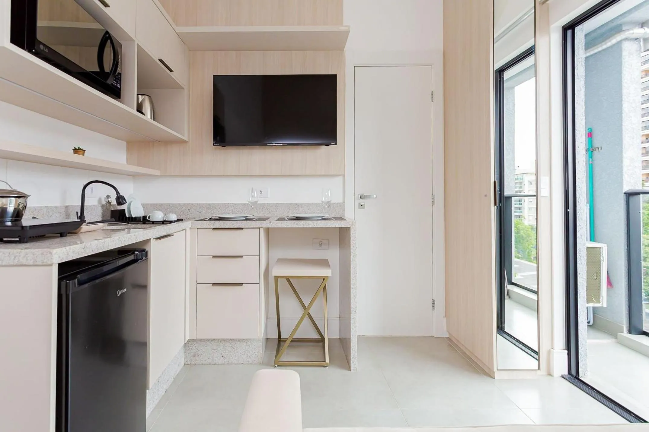 Photo of the whole room in Start - Vila Izabel | Gonzaga Stays